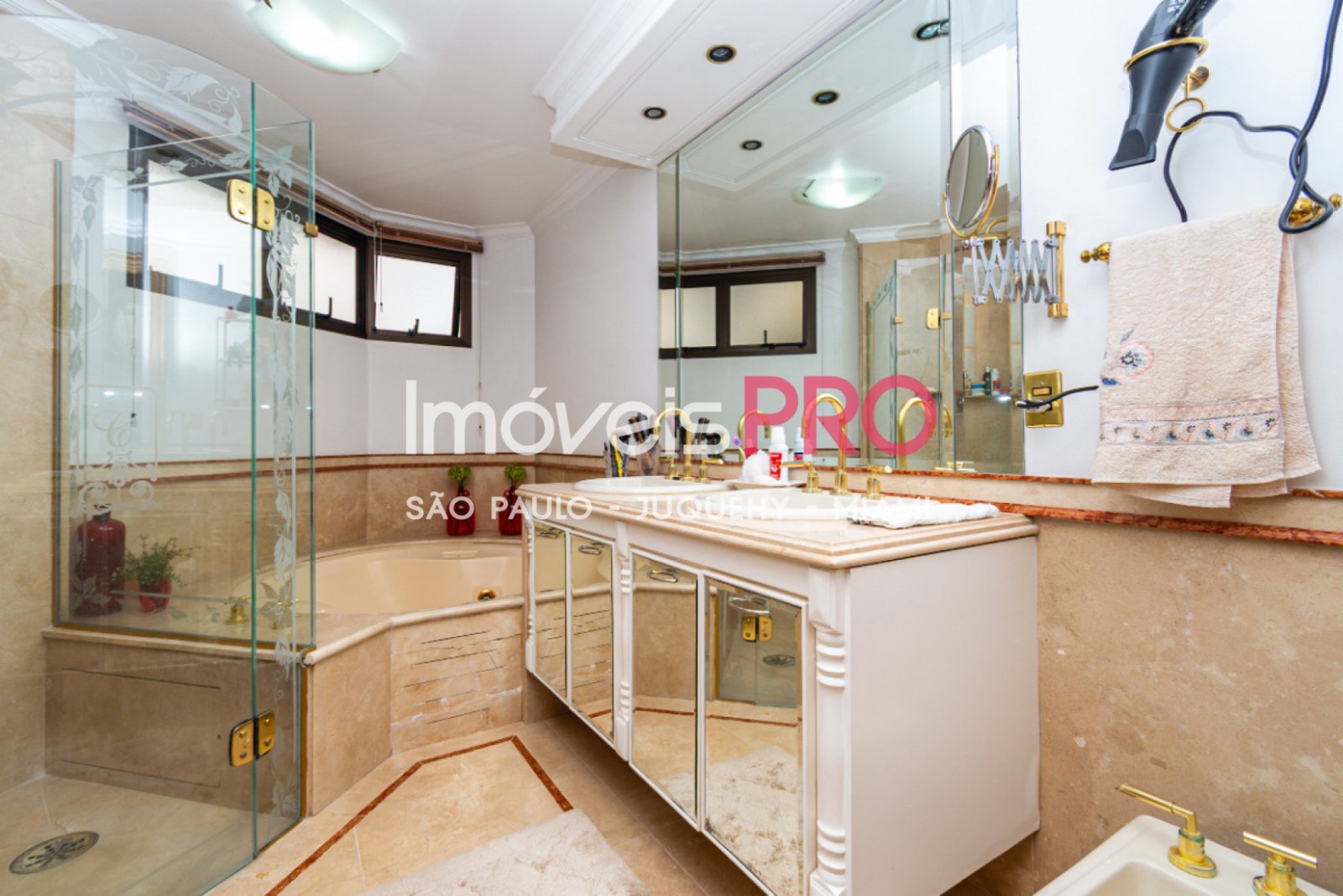 Foto :: https://assets.imoveispro.com.br/thumb/IP39654/apartamento-venda-campo-belo_IP39654_35_1920x1080.jpg?