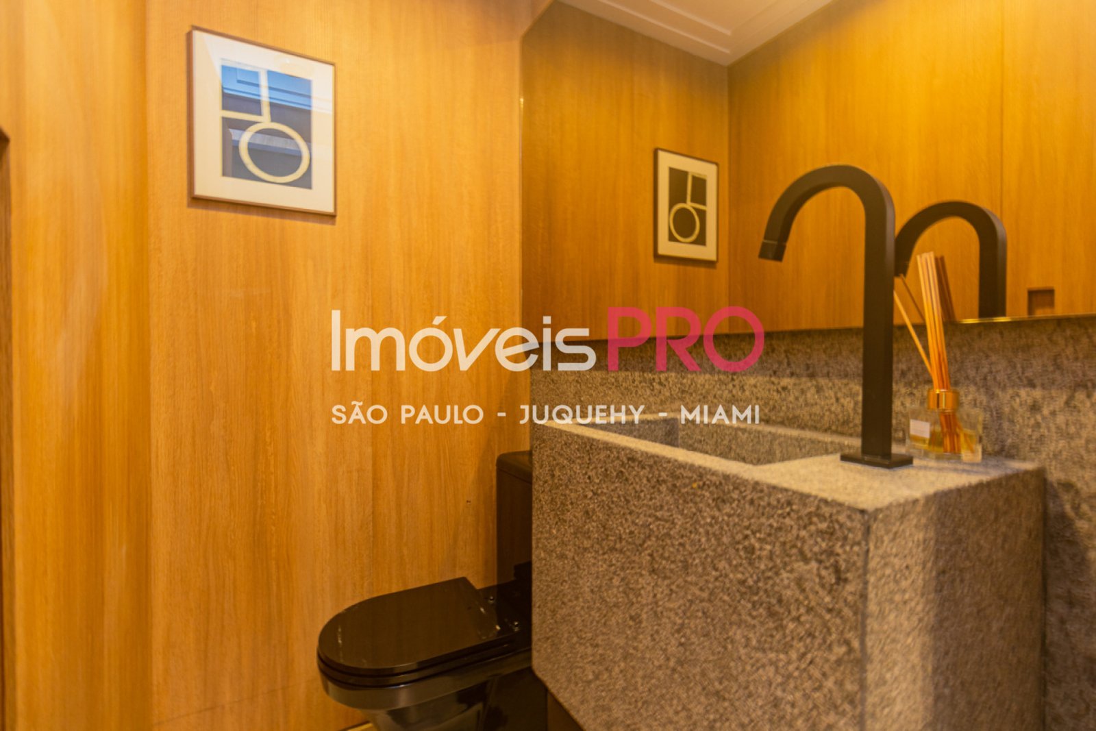 Foto :: IP39658