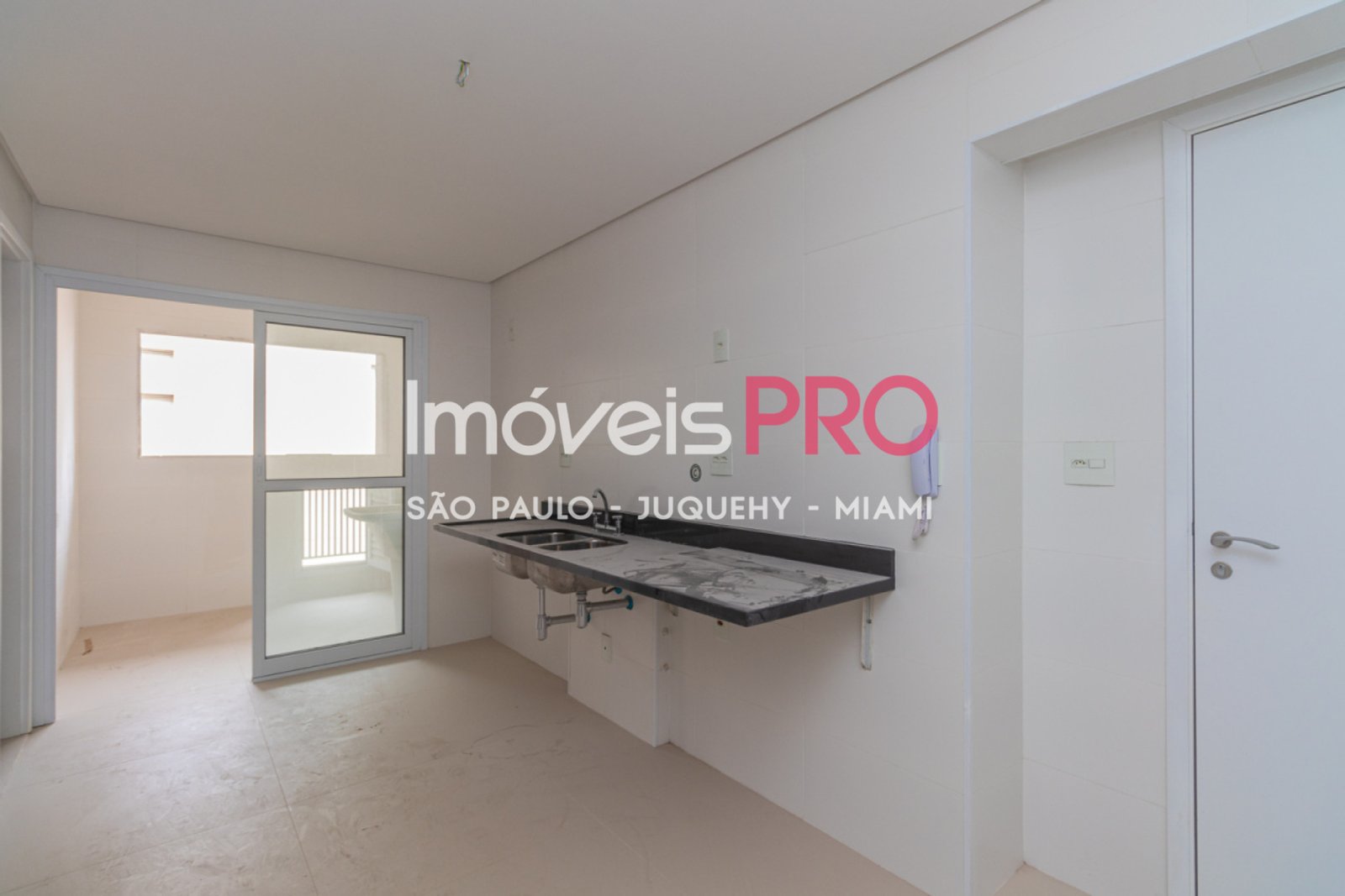 Foto :: https://assets.imoveispro.com.br/thumb/IP39659/apartamento-venda-vila-mariana_IP39659_23_1920x1080.jpg?