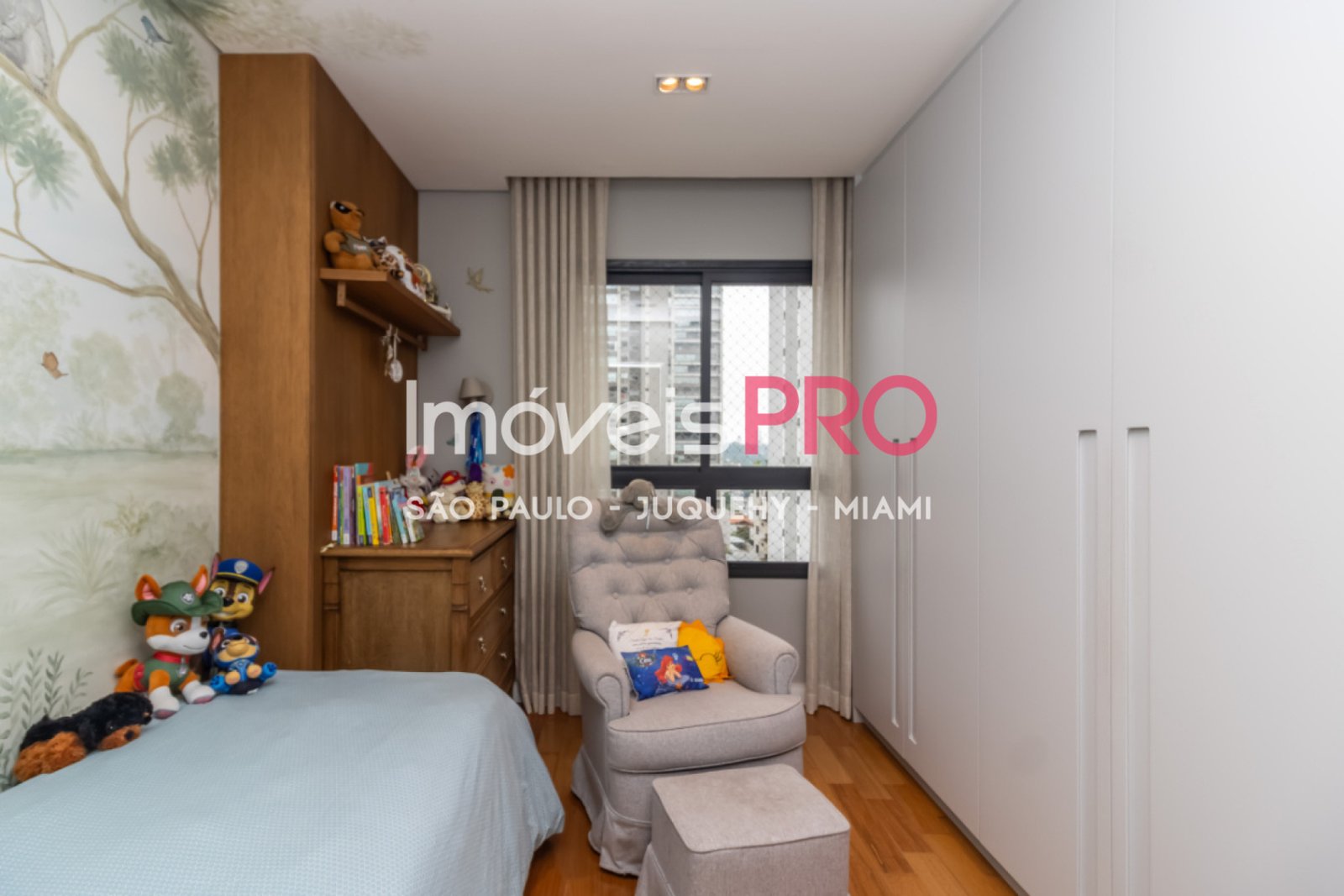 Foto :: https://assets.imoveispro.com.br/thumb/IP39661/apartamento-venda-brooklin_IP39661_29_1920x1080.jpg?