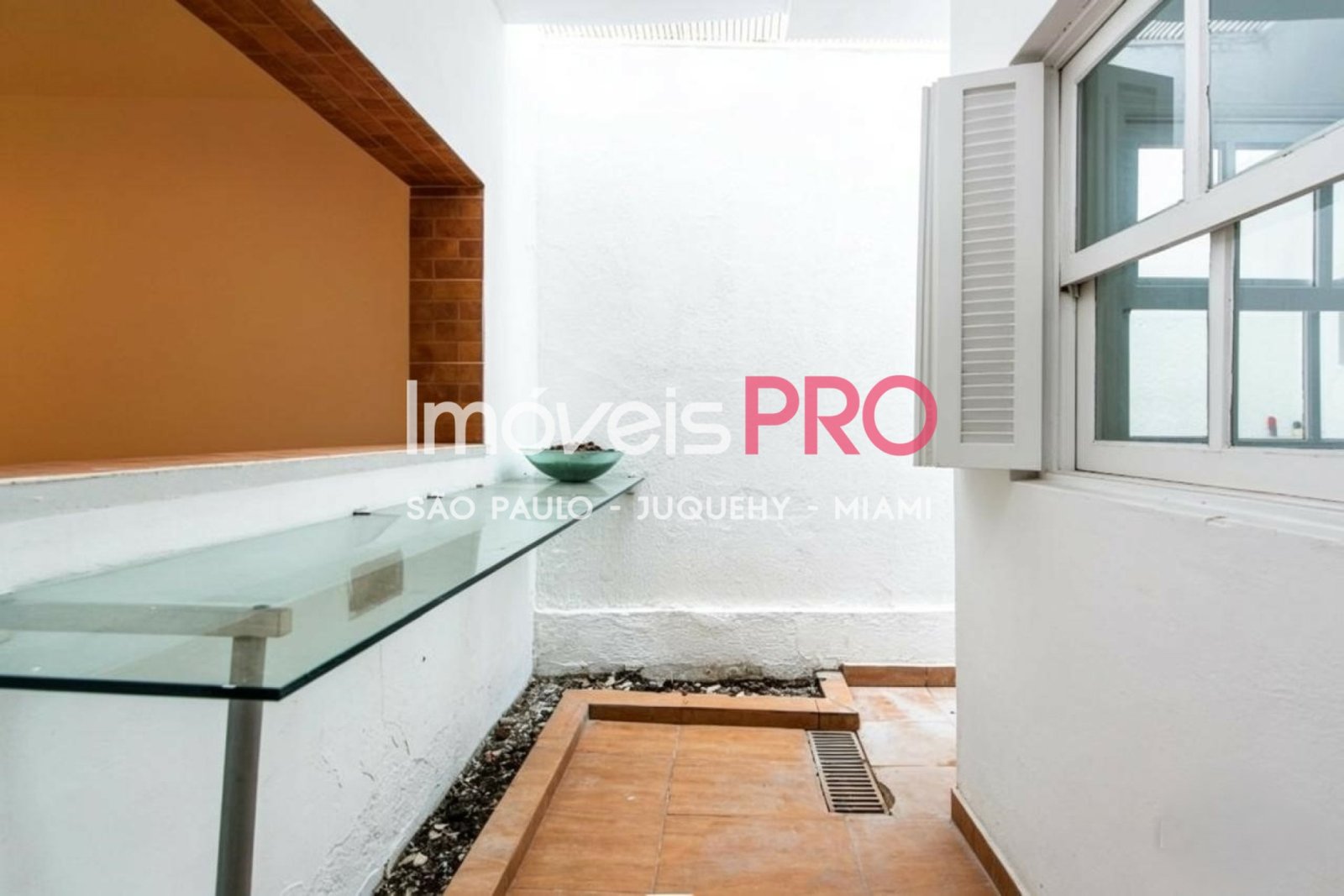 Foto :: https://assets.imoveispro.com.br/thumb/IP39671/casa-de-vila-venda-vila-olimpia_IP39671_11_1920x1080.jpg?