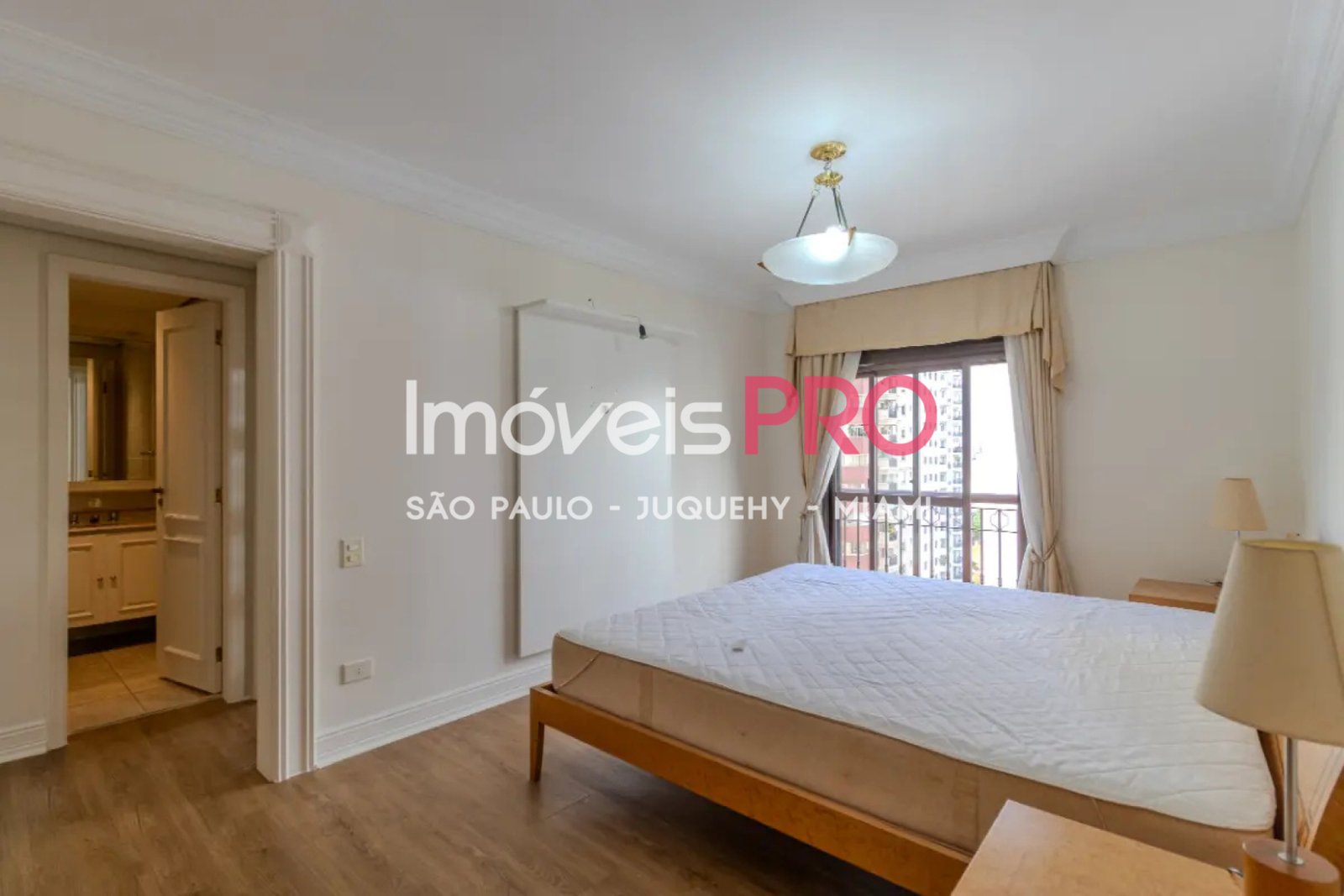 Foto :: IP39672