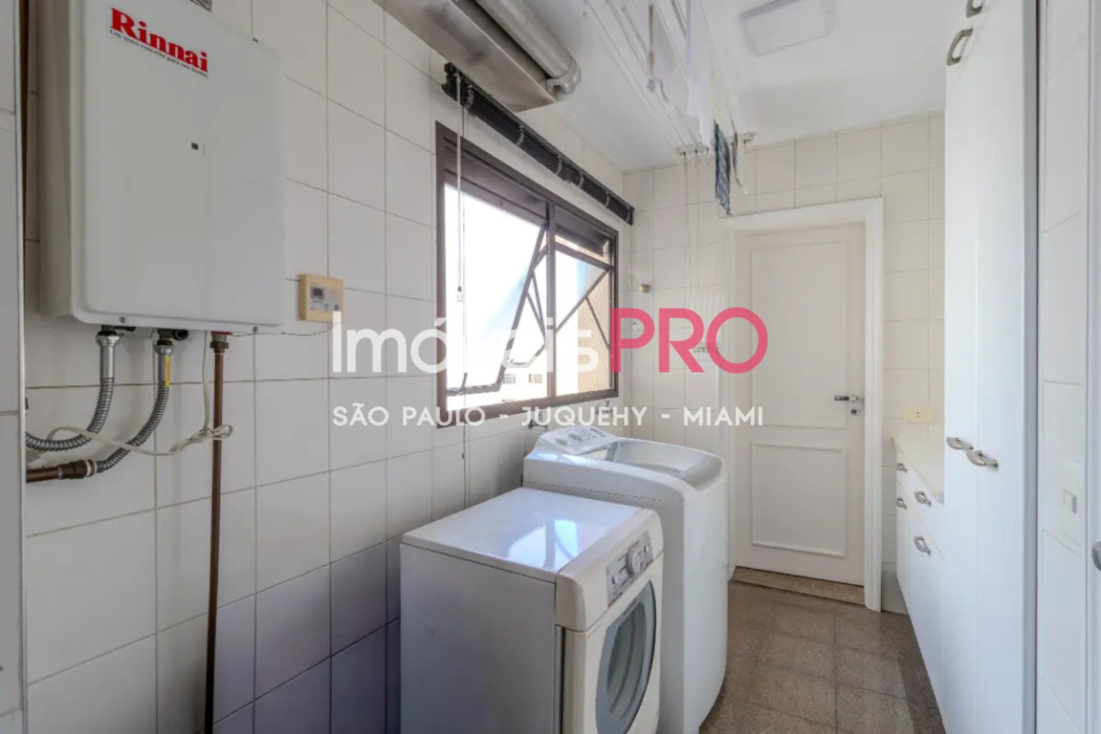Foto :: IP39672
