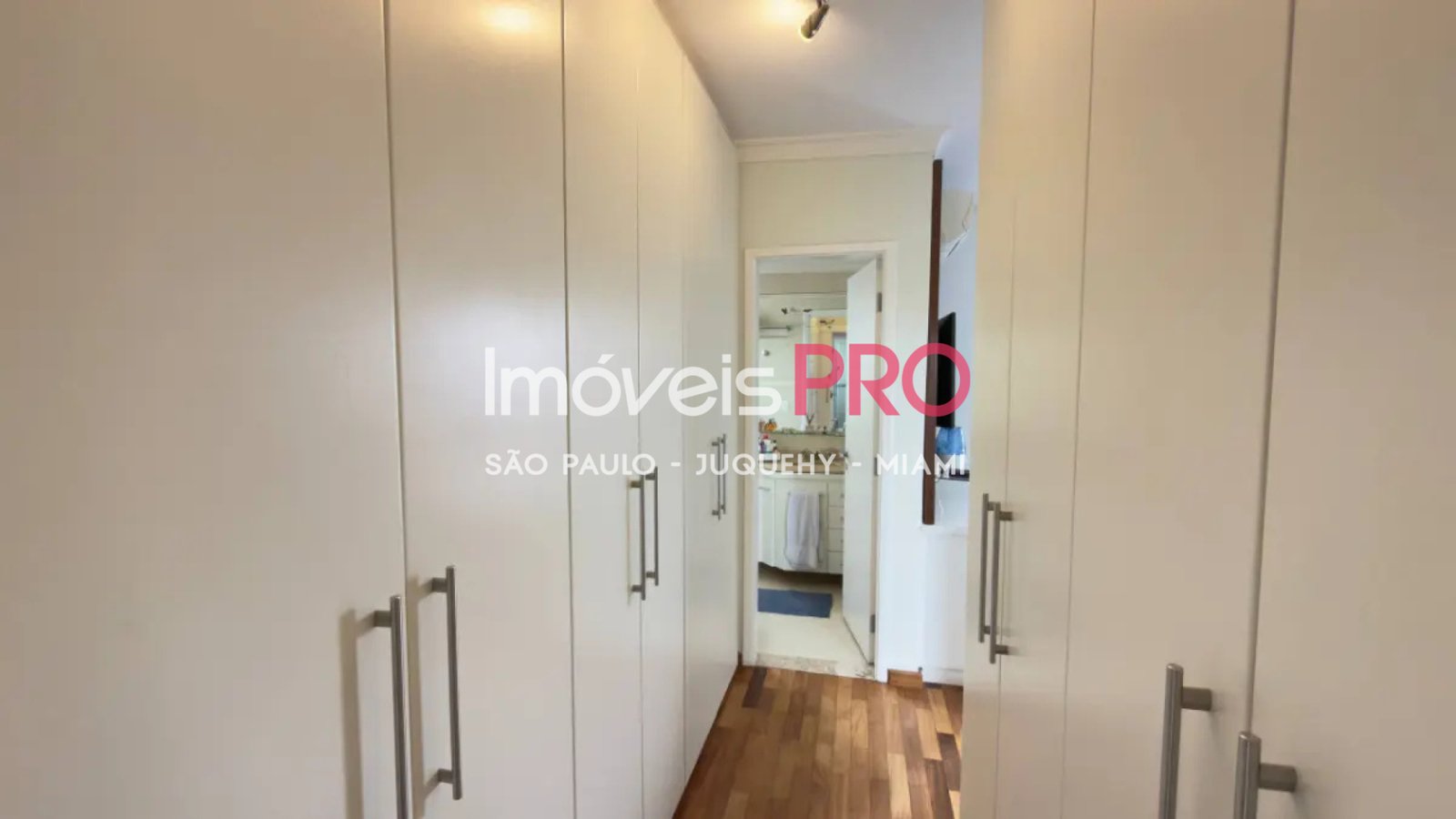 Foto :: IP39675