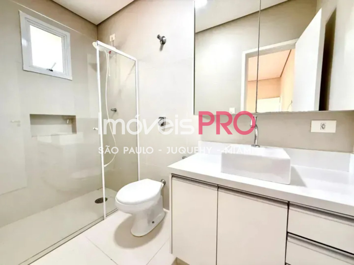 Foto :: https://assets.imoveispro.com.br/thumb/IP39680/casa-de-vila-venda-pinheiros_IP39680_11_1920x1080.jpg?