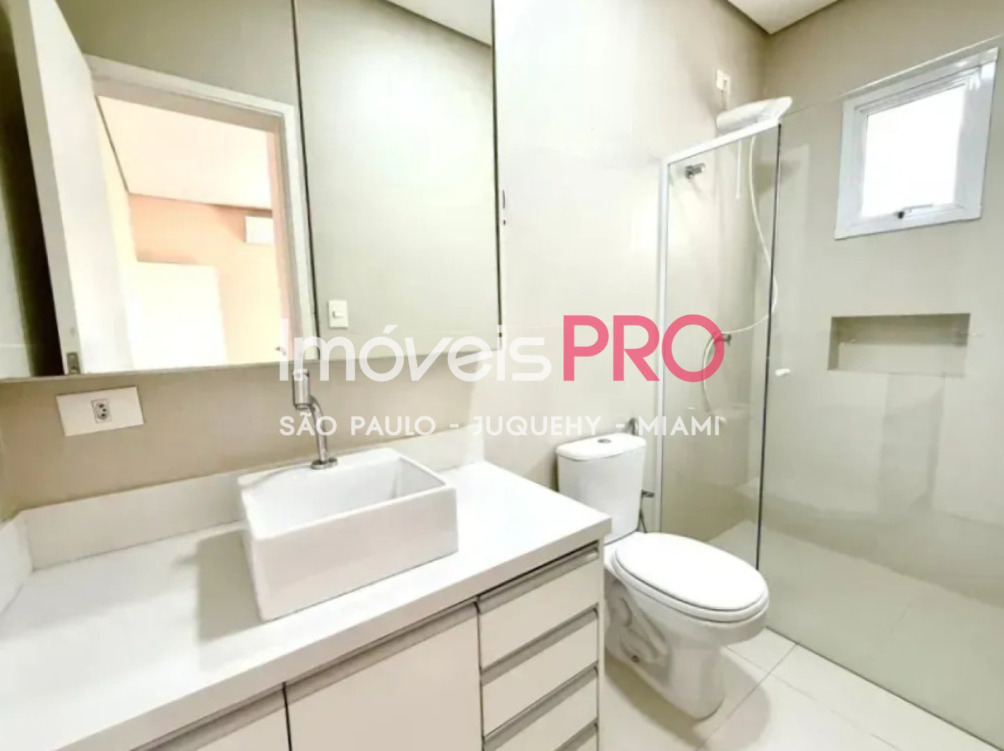 Foto :: https://assets.imoveispro.com.br/thumb/IP39680/casa-de-vila-venda-pinheiros_IP39680_17_1920x1080.jpg?