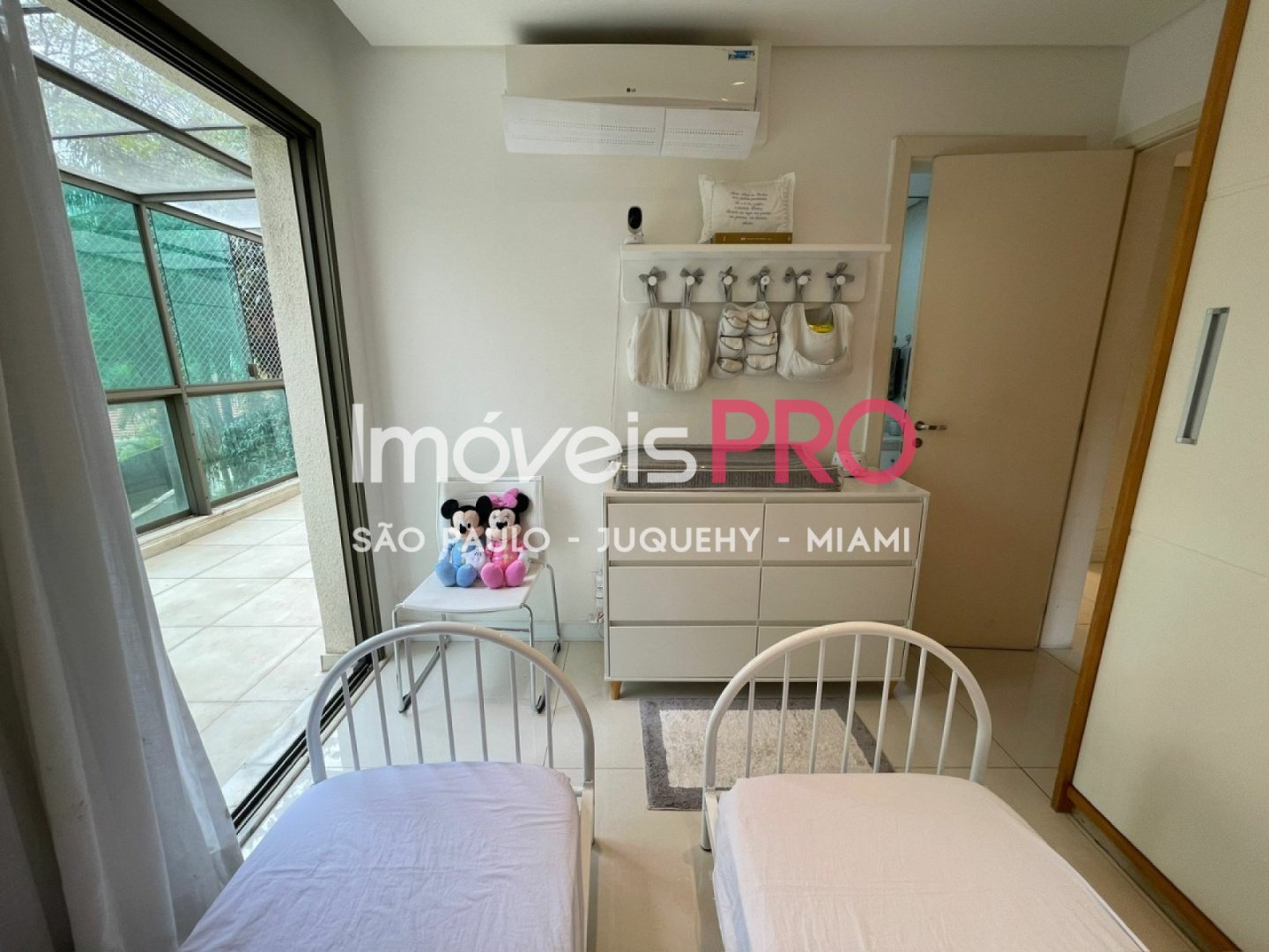 Foto :: IP39681
