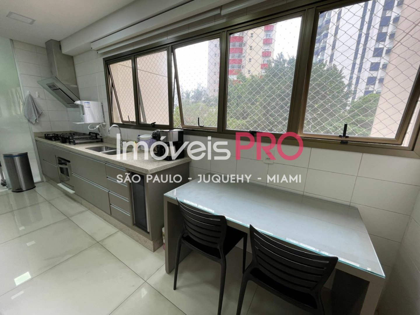 Foto :: https://assets.imoveispro.com.br/thumb/IP39681/apartamento-venda-brooklin_IP39681_35_1920x1080.jpg?