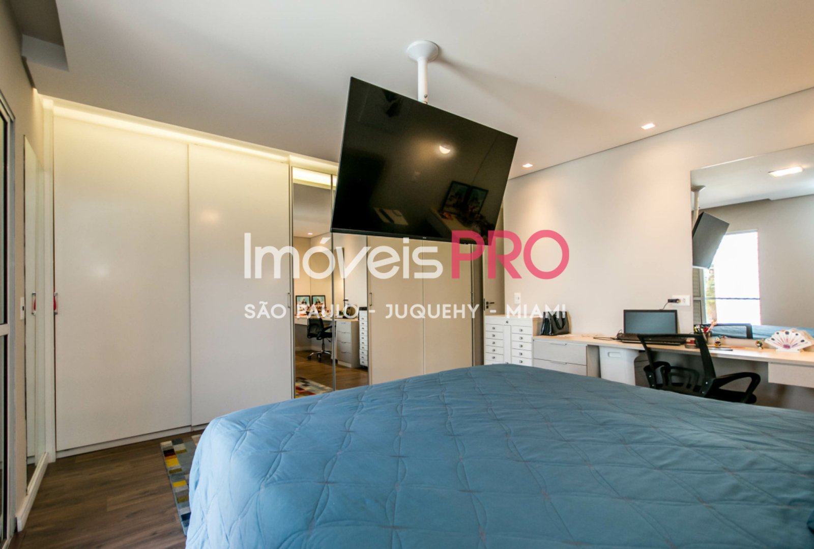 Foto :: IP39682