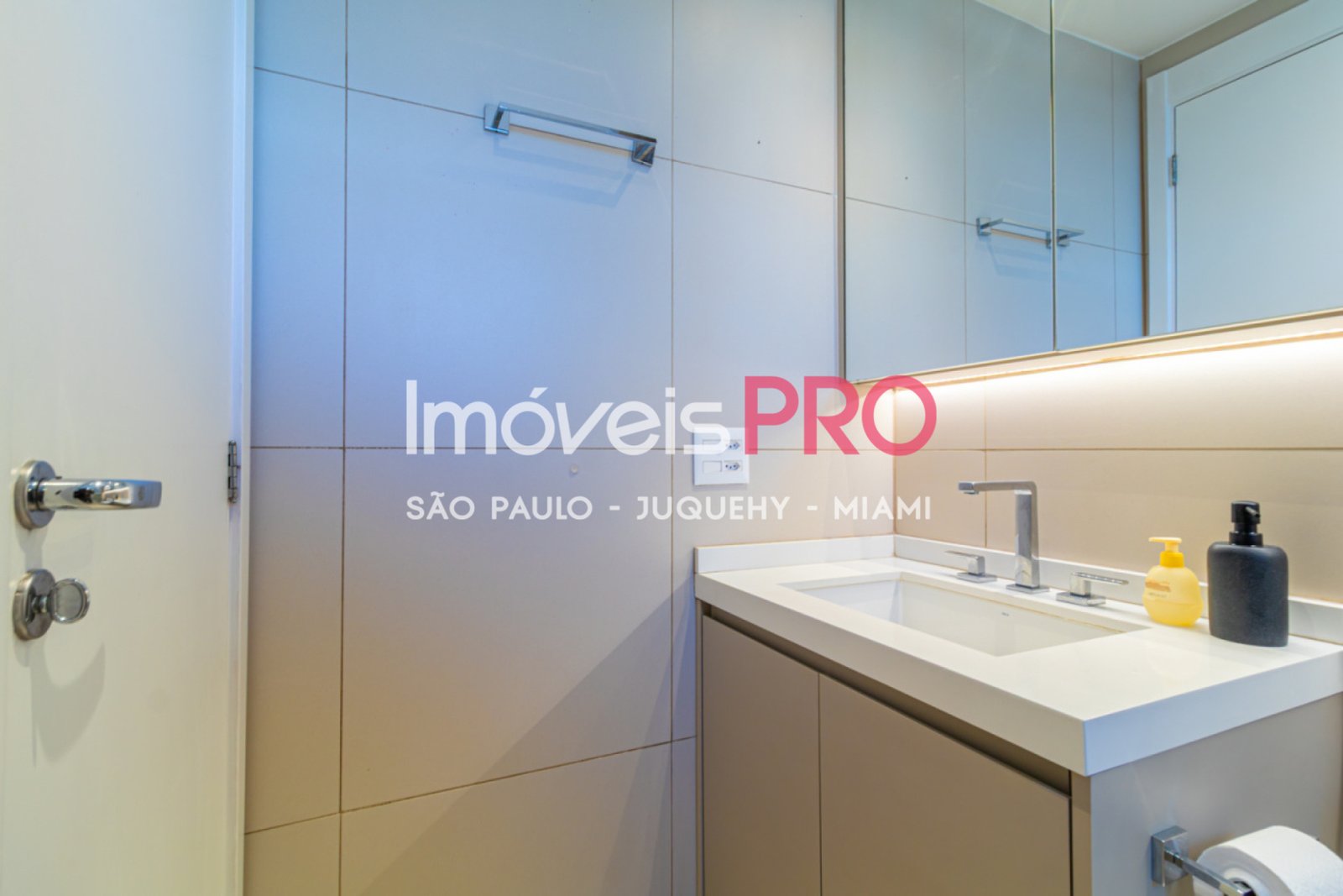 Foto :: https://assets.imoveispro.com.br/thumb/IP39687/apartamento-aluguel-campo-belo_IP39687_29_1920x1080.jpg?
