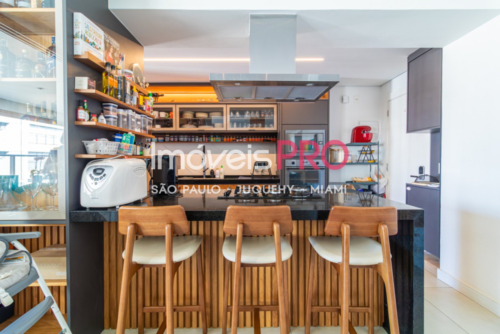 Foto :: https://assets.imoveispro.com.br/thumb/IP39687/apartamento-aluguel-campo-belo_IP39687_35_1920x1080.jpg?