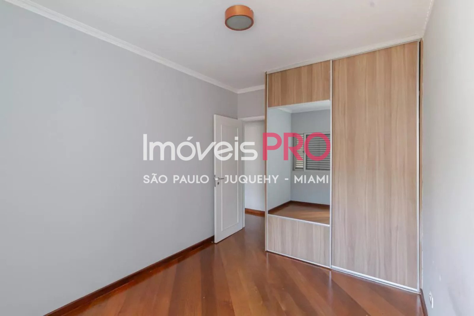 Foto :: https://assets.imoveispro.com.br/thumb/IP39692/apartamento-venda-vila-olimpia_IP39692_17_1920x1080.jpg?