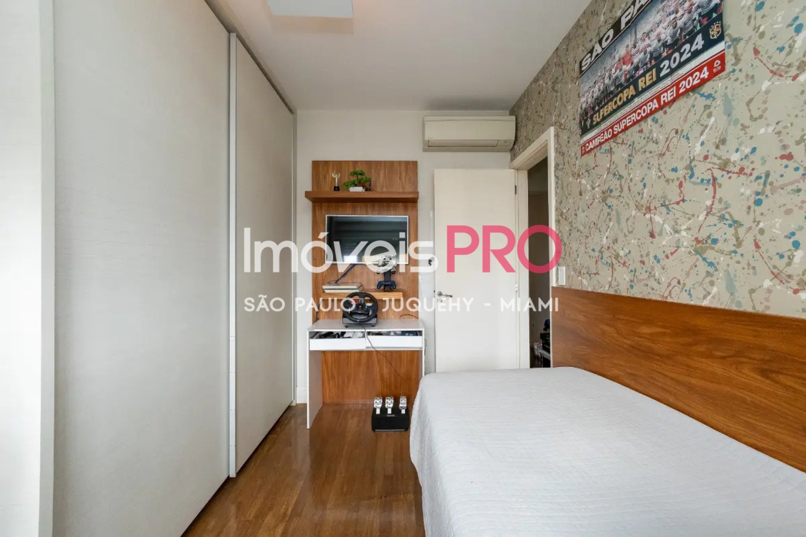 Foto :: IP39693