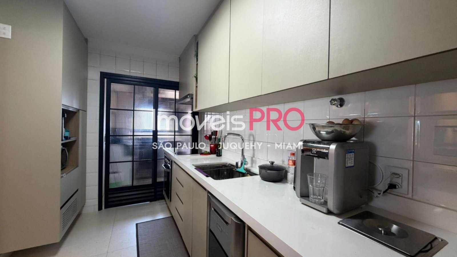 Foto :: https://assets.imoveispro.com.br/thumb/IP39694/apartamento-venda-brooklin_IP39694_11_1920x1080.jpg?