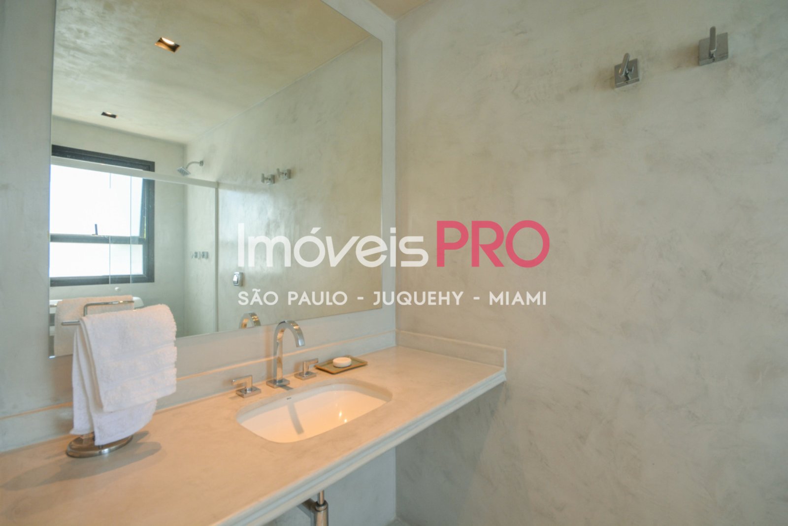 Foto :: https://assets.imoveispro.com.br/thumb/IP39706/apartamento-venda-moema_IP39706_17_1920x1080.jpg?