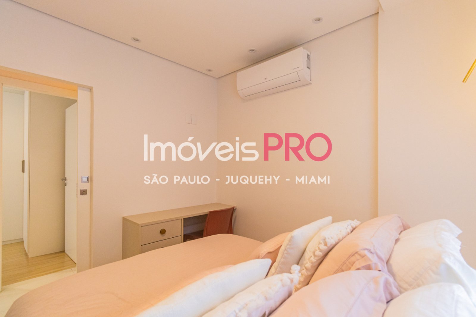 Foto :: IP39708