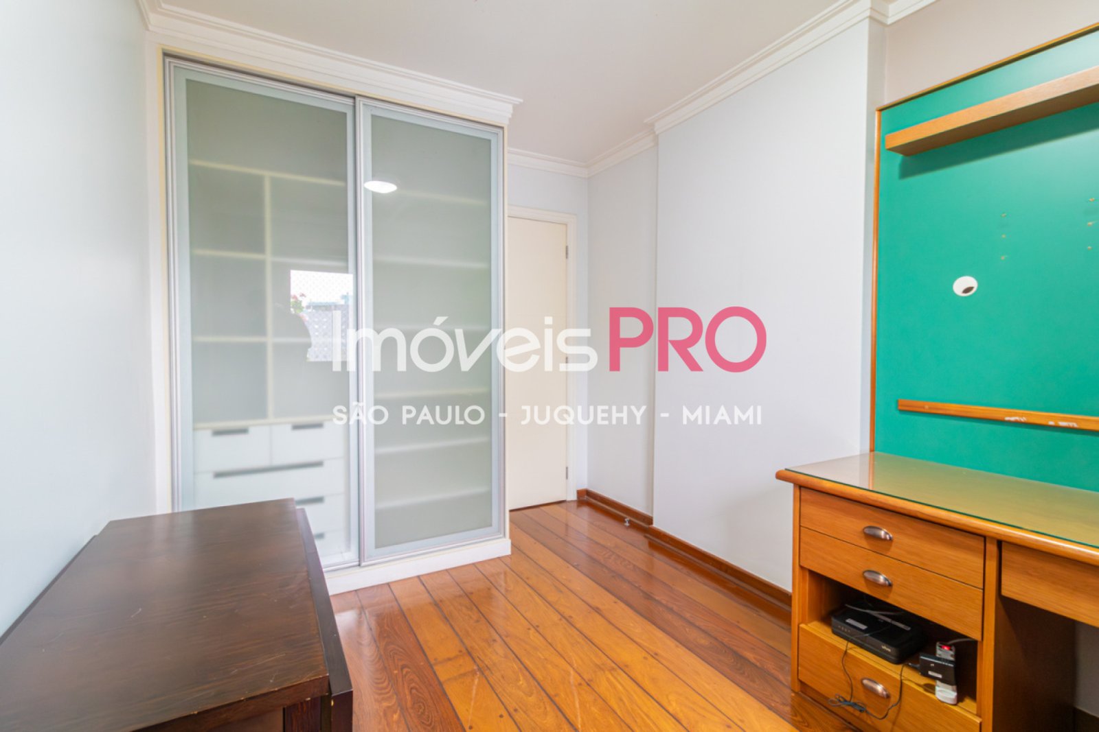 Foto :: https://assets.imoveispro.com.br/thumb/IP39711/apartamento-venda-moema_IP39711_23_1920x1080.jpg?