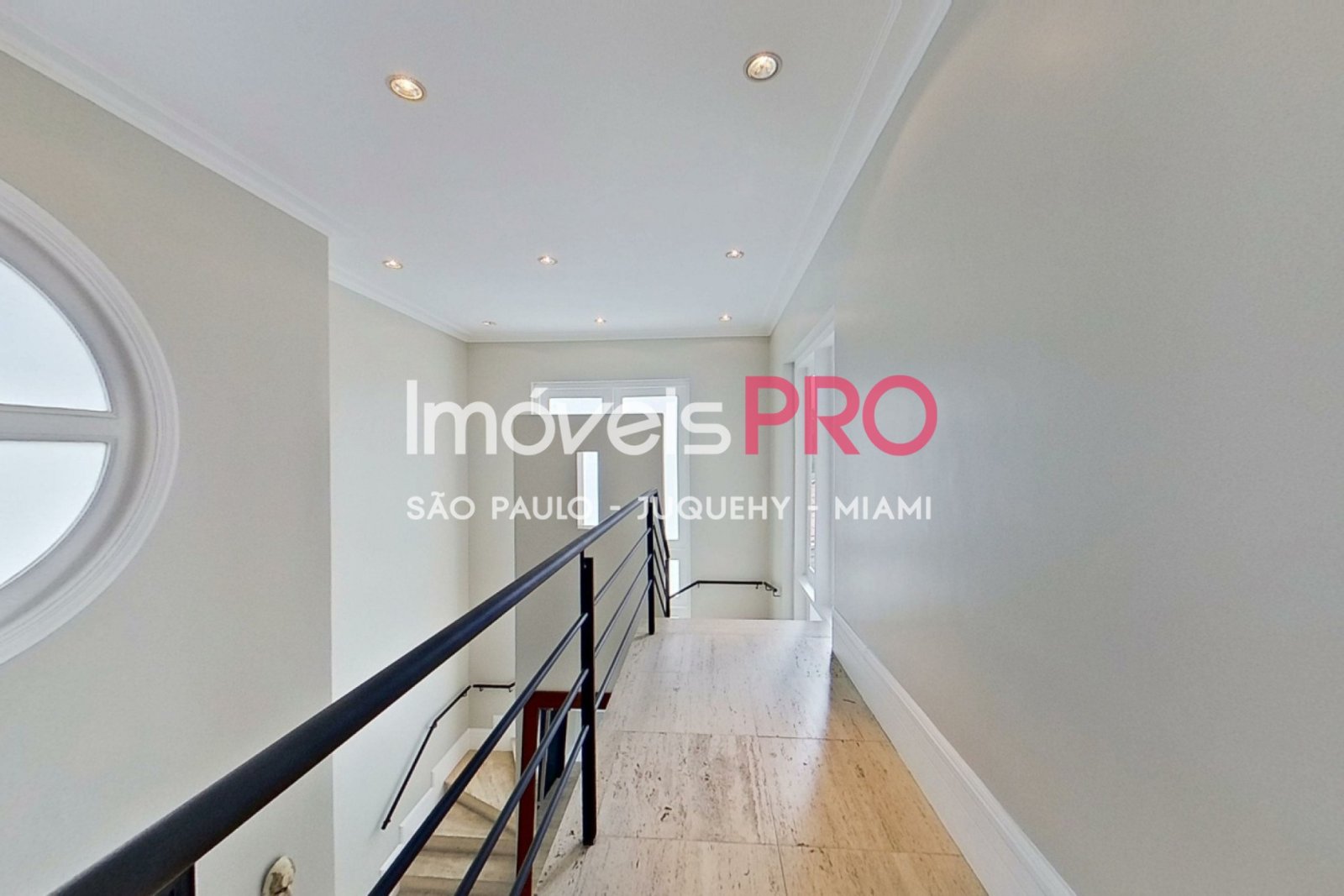 Foto :: IP39737