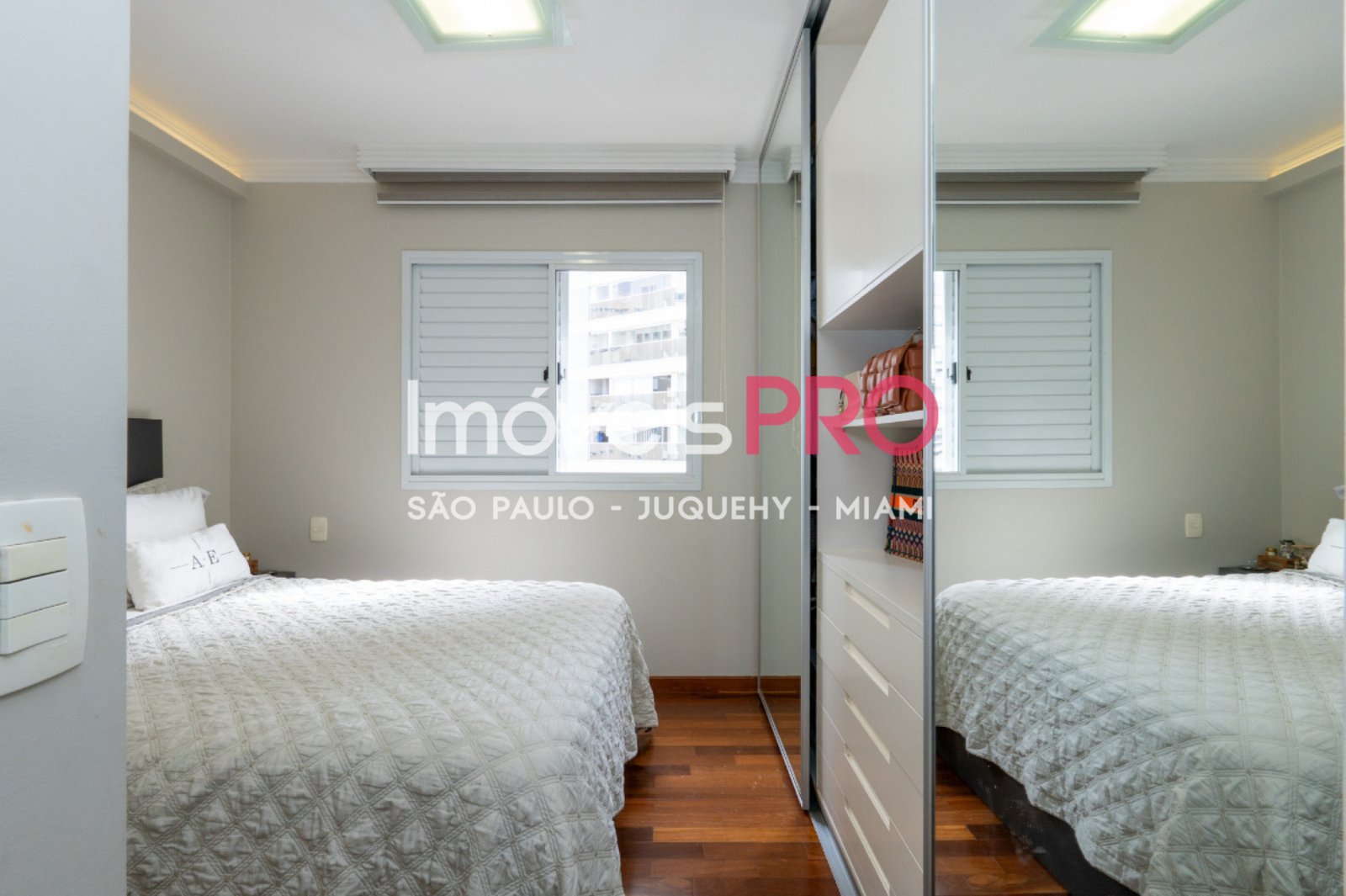 Foto :: IP39742