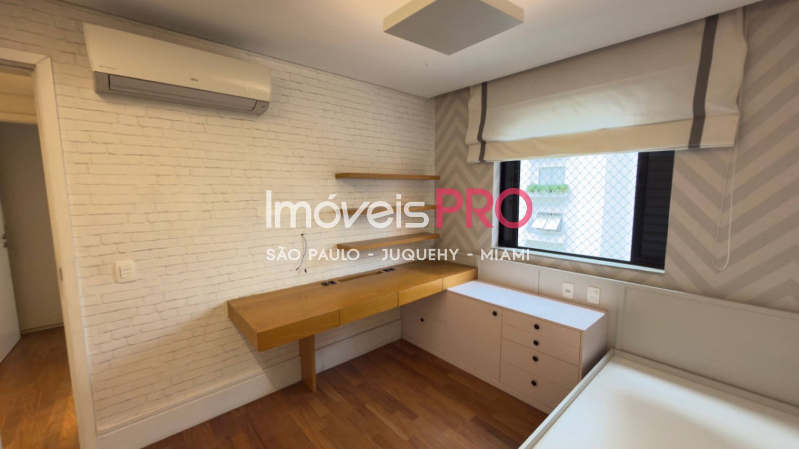 Foto :: https://assets.imoveispro.com.br/thumb/IP39745/apartamento-venda-moema_IP39745_29_1920x1080.jpg?