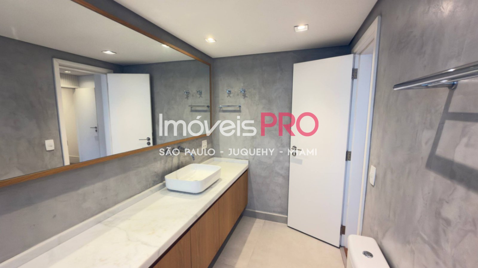 Foto :: IP39745
