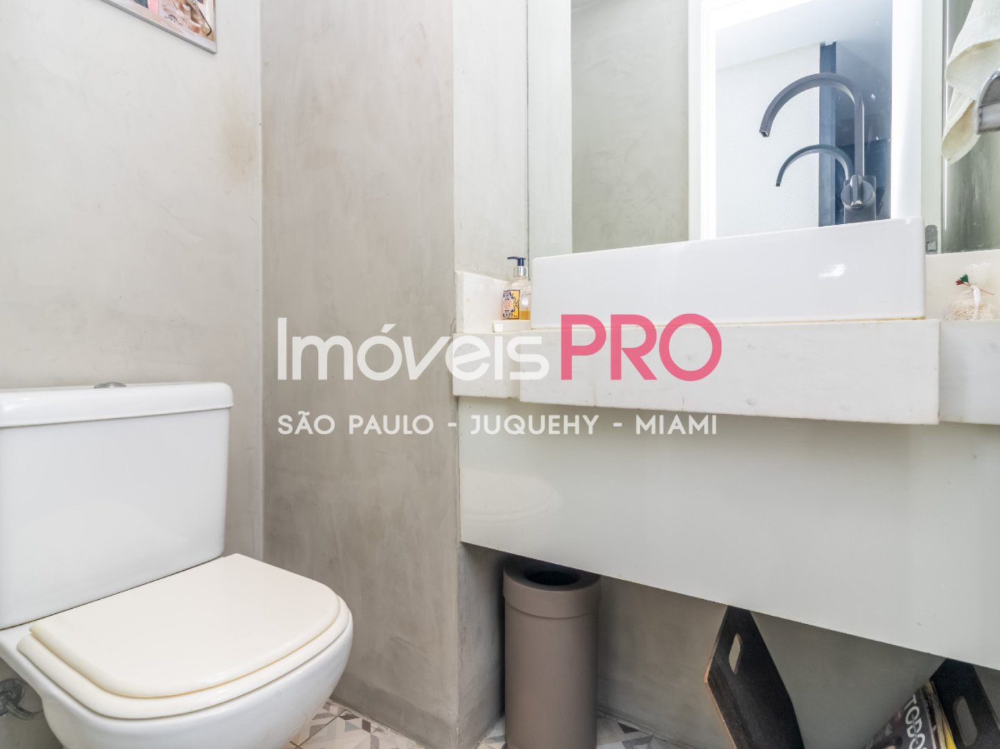 Foto :: IP39753