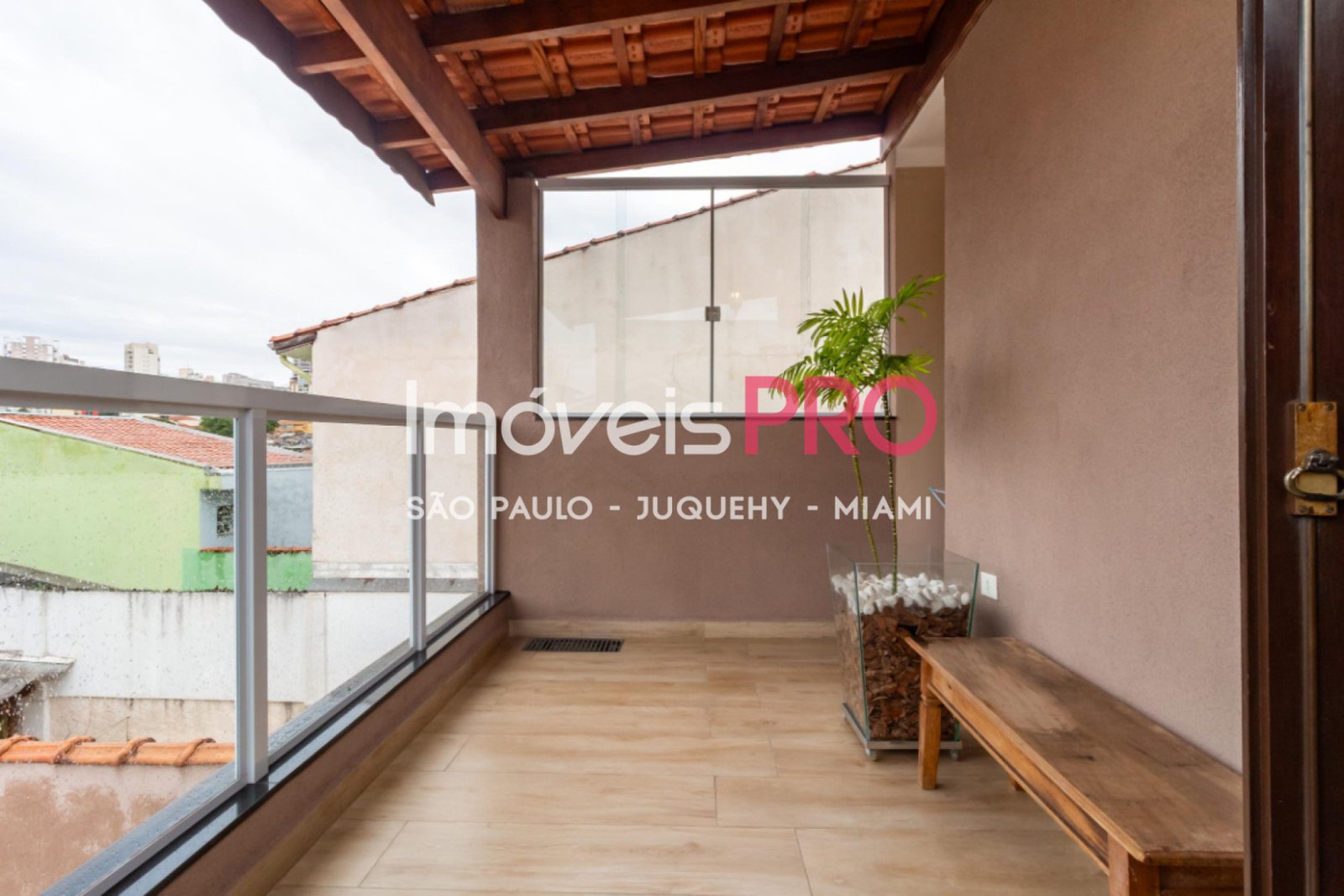 Foto :: https://assets.imoveispro.com.br/thumb/IP39757/casa-venda-vila-mariana_IP39757_11_1920x1080.jpg?