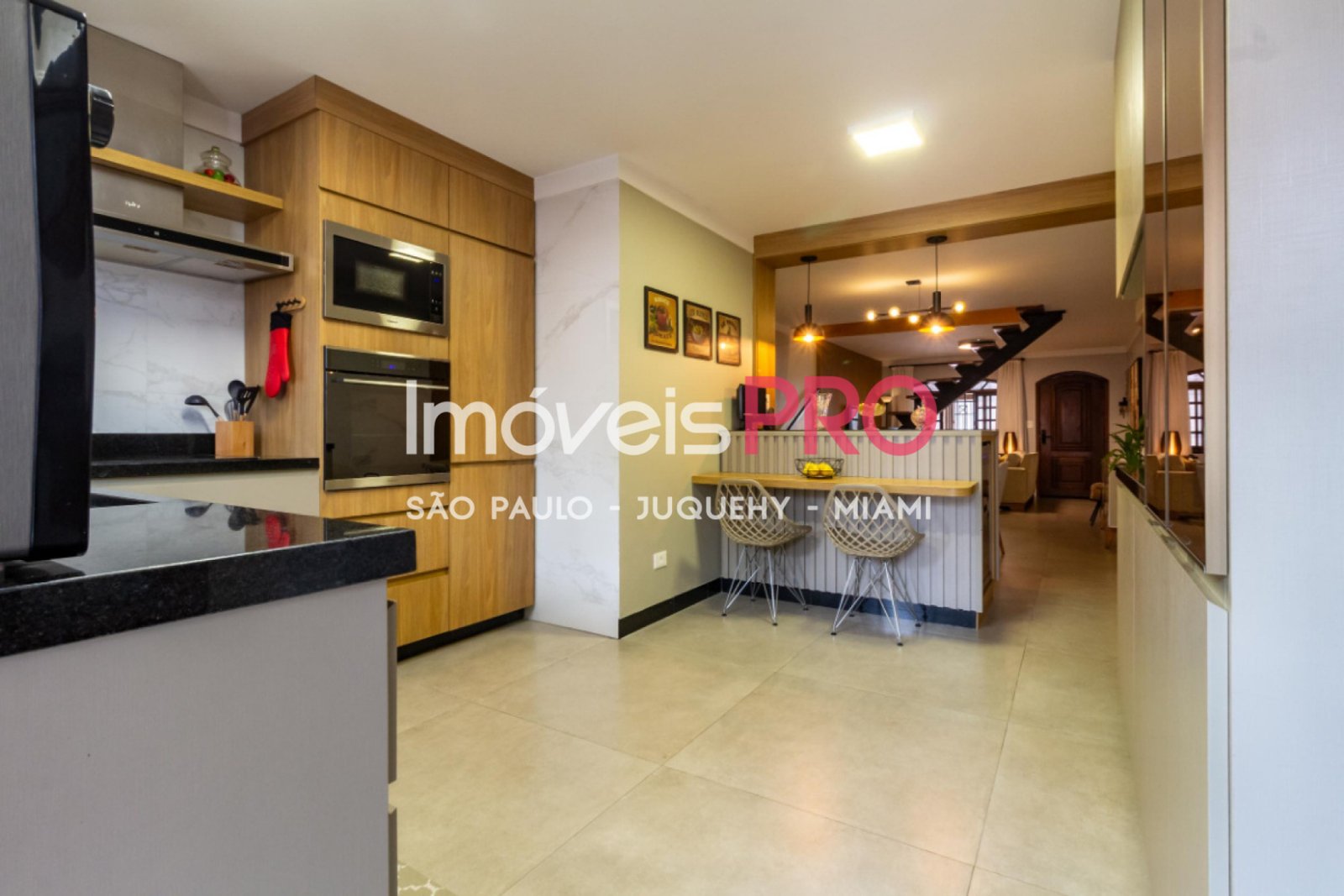 Foto :: https://assets.imoveispro.com.br/thumb/IP39757/casa-venda-vila-mariana_IP39757_17_1920x1080.jpg?