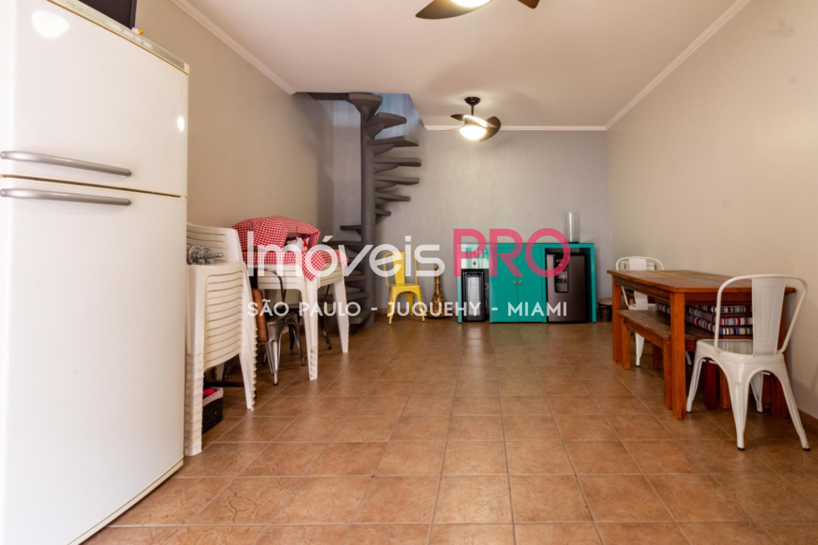 Foto :: https://assets.imoveispro.com.br/thumb/IP39757/casa-venda-vila-mariana_IP39757_23_1920x1080.jpg?