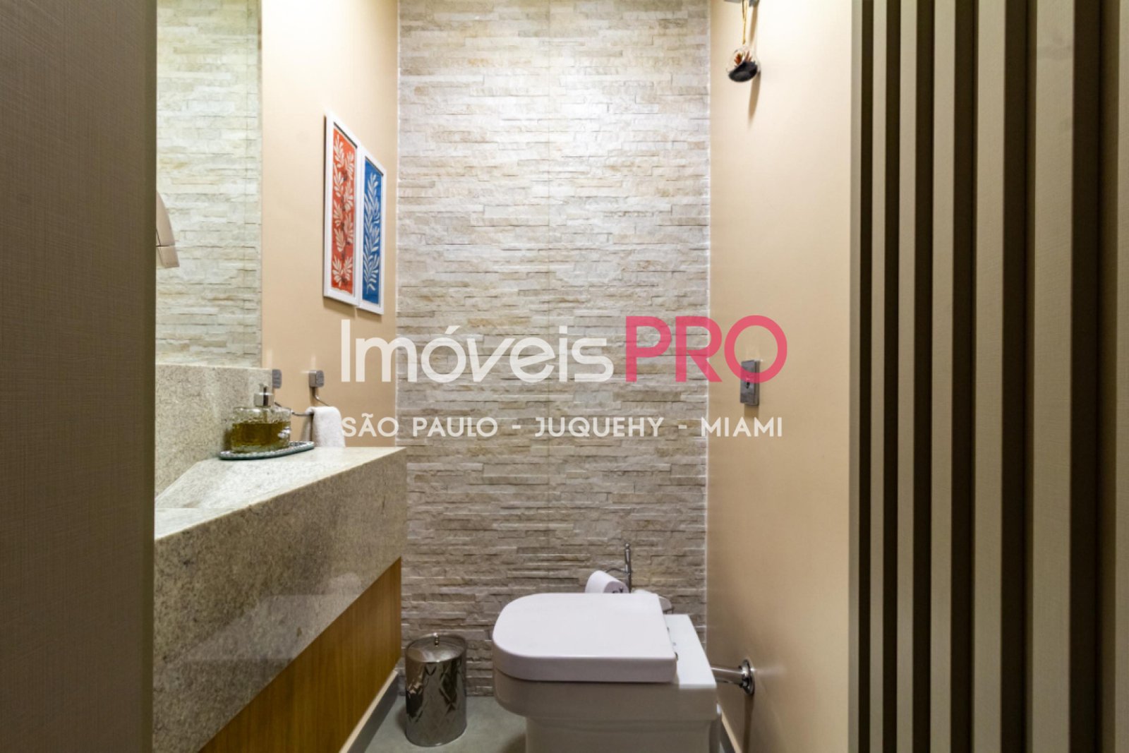 Foto :: IP39757