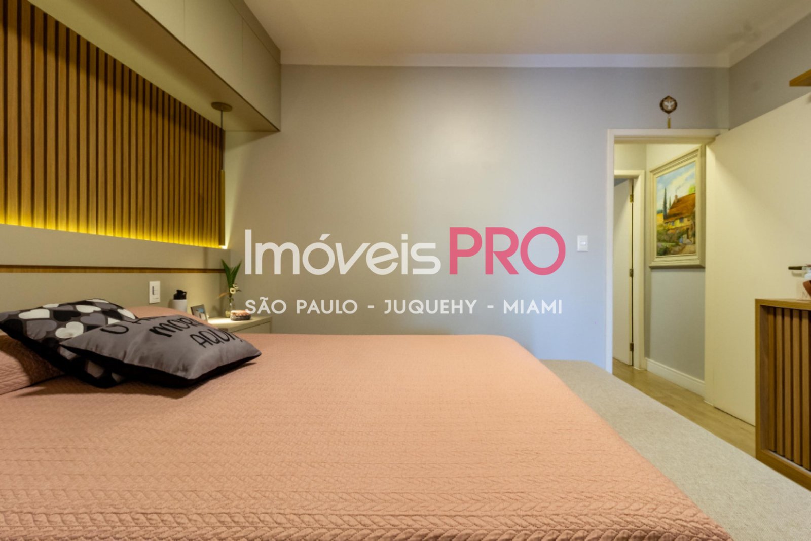 Foto :: https://assets.imoveispro.com.br/thumb/IP39757/casa-venda-vila-mariana_IP39757_35_1920x1080.jpg?