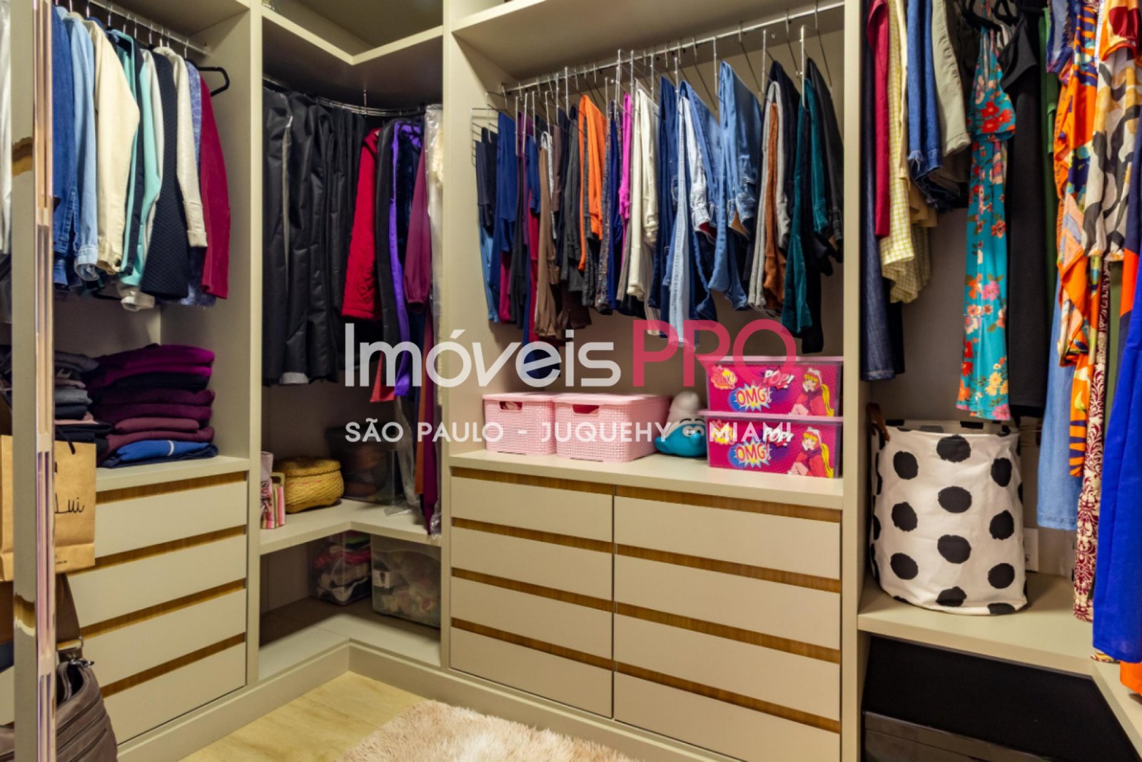 Foto :: IP39757