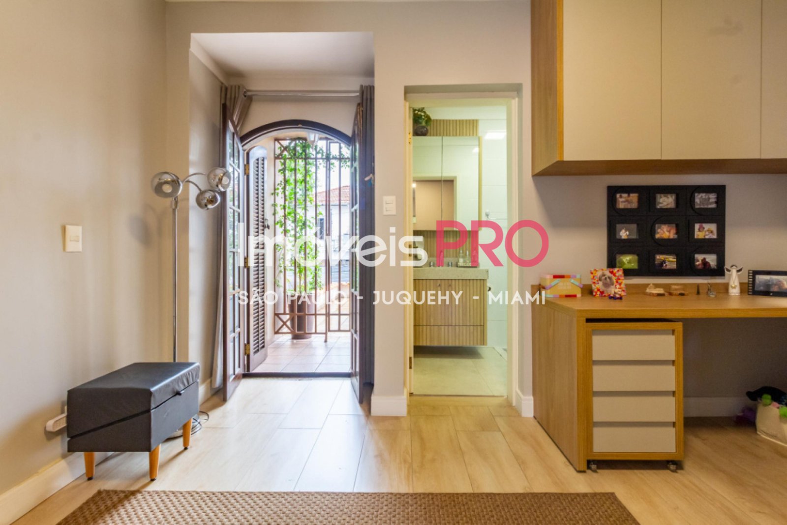 Foto :: https://assets.imoveispro.com.br/thumb/IP39757/casa-venda-vila-mariana_IP39757_41_1920x1080.jpg?