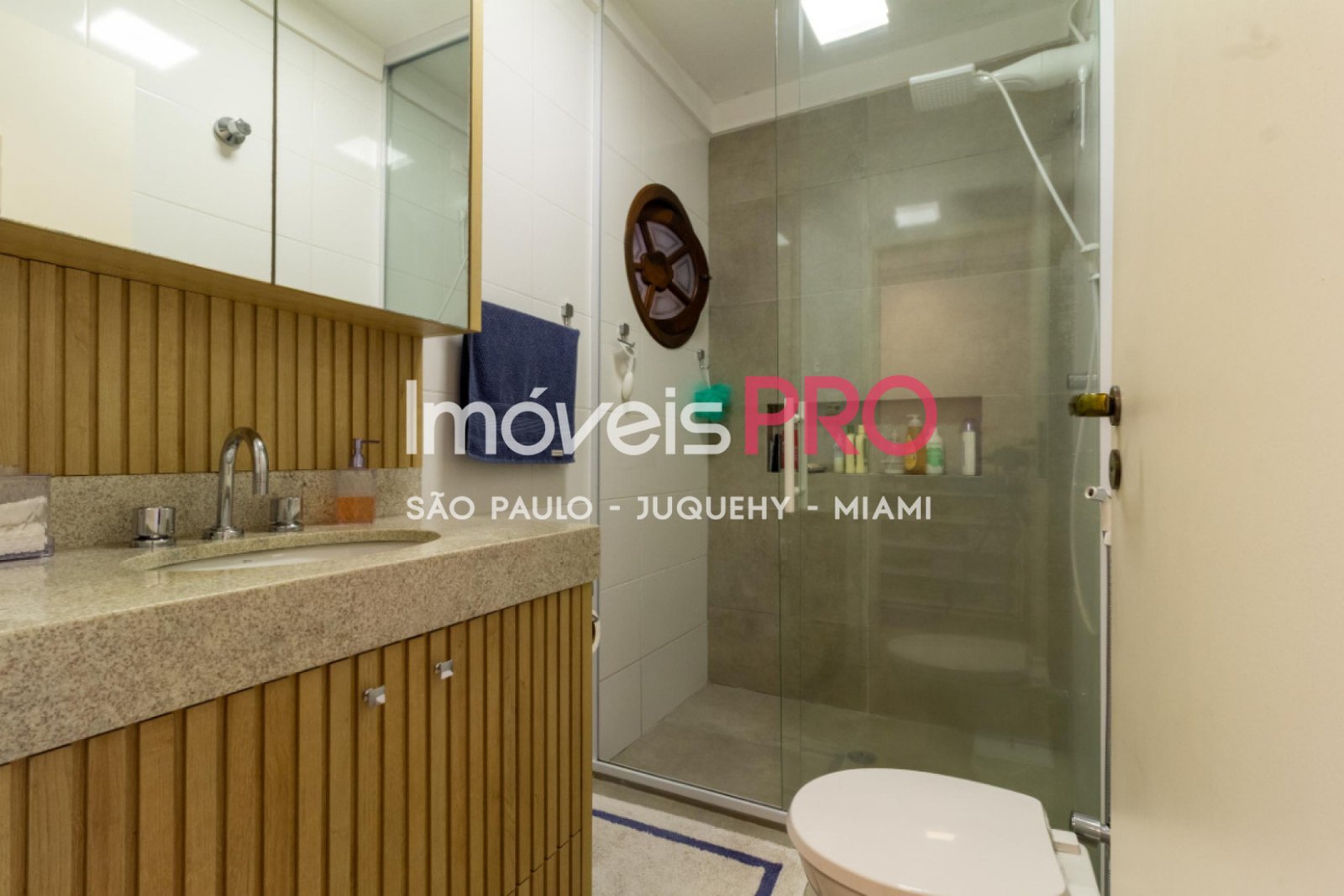 Foto :: IP39757