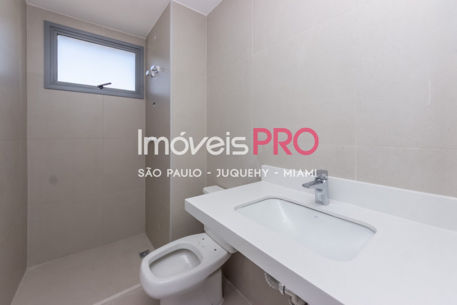Foto :: IP39758