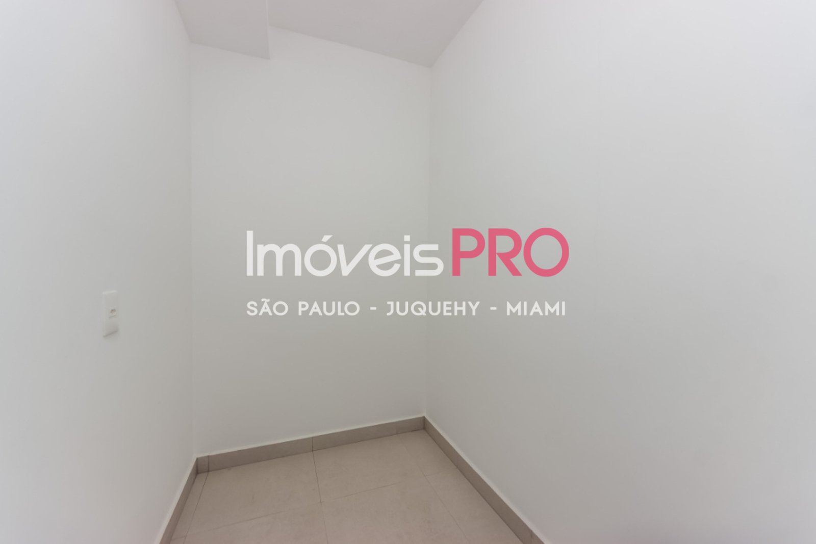Foto :: IP39758