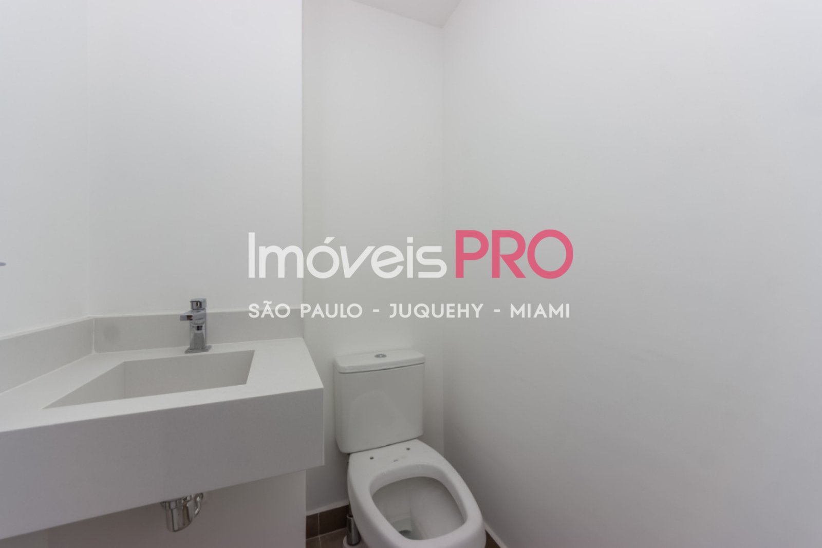 Foto :: IP39758