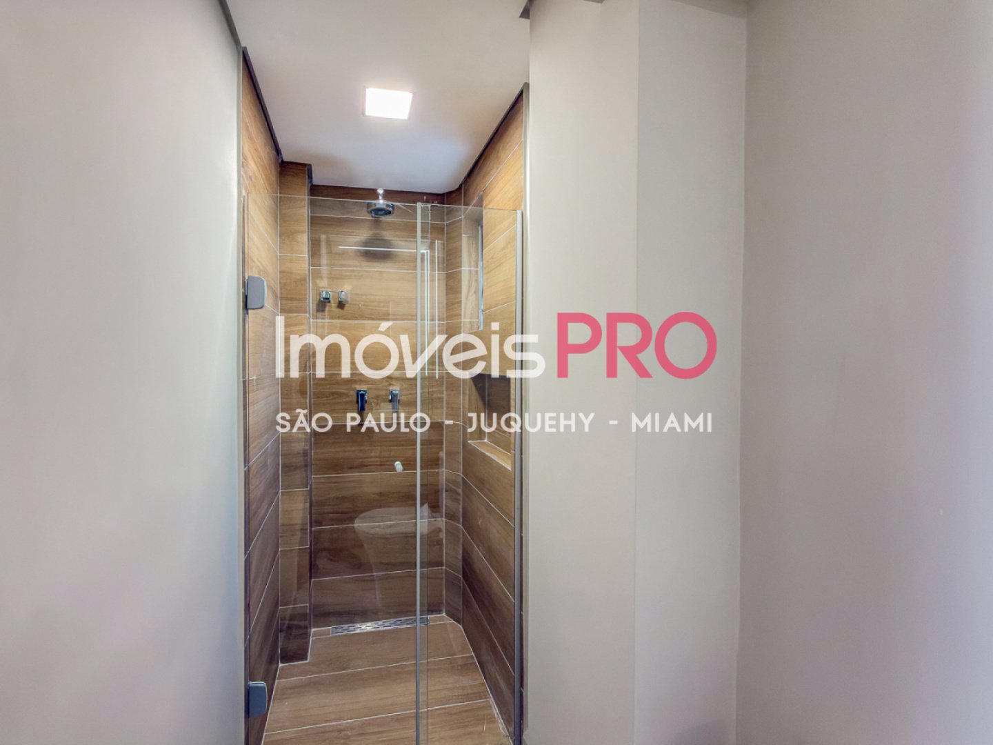 Foto :: https://assets.imoveispro.com.br/thumb/IP39762/apartamento-venda-vila-olimpia_IP39762_11_1920x1080.jpg?