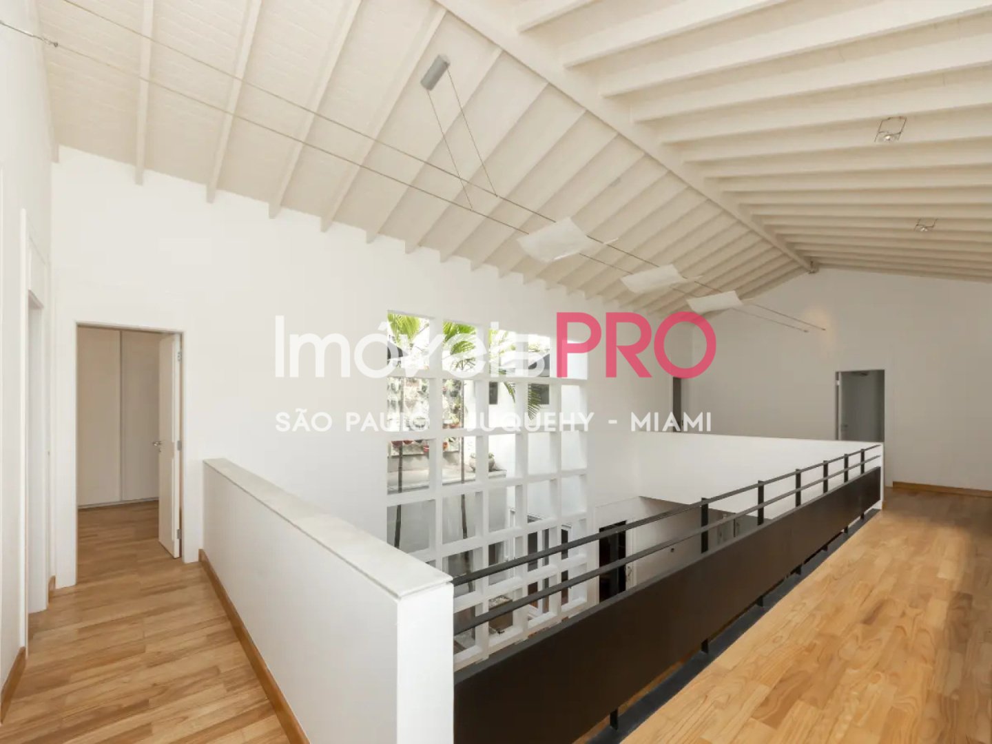 Foto :: https://assets.imoveispro.com.br/thumb/IP39767/casa-venda-vila-nova-conceicao_IP39767_11_1920x1080.jpg?