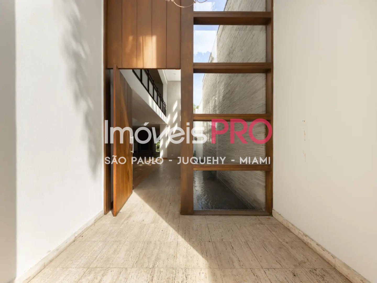Foto :: IP39767