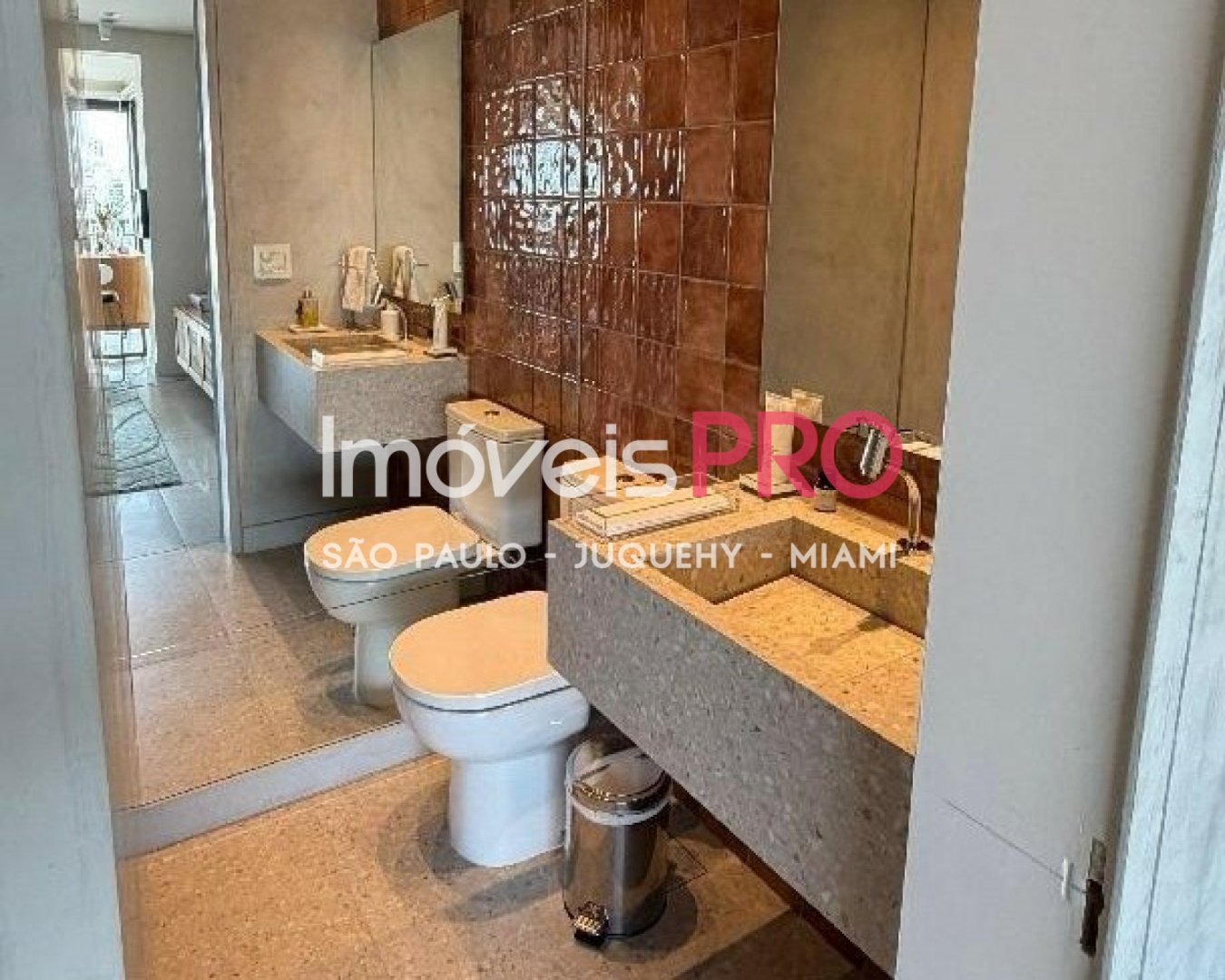 Foto :: IP39772