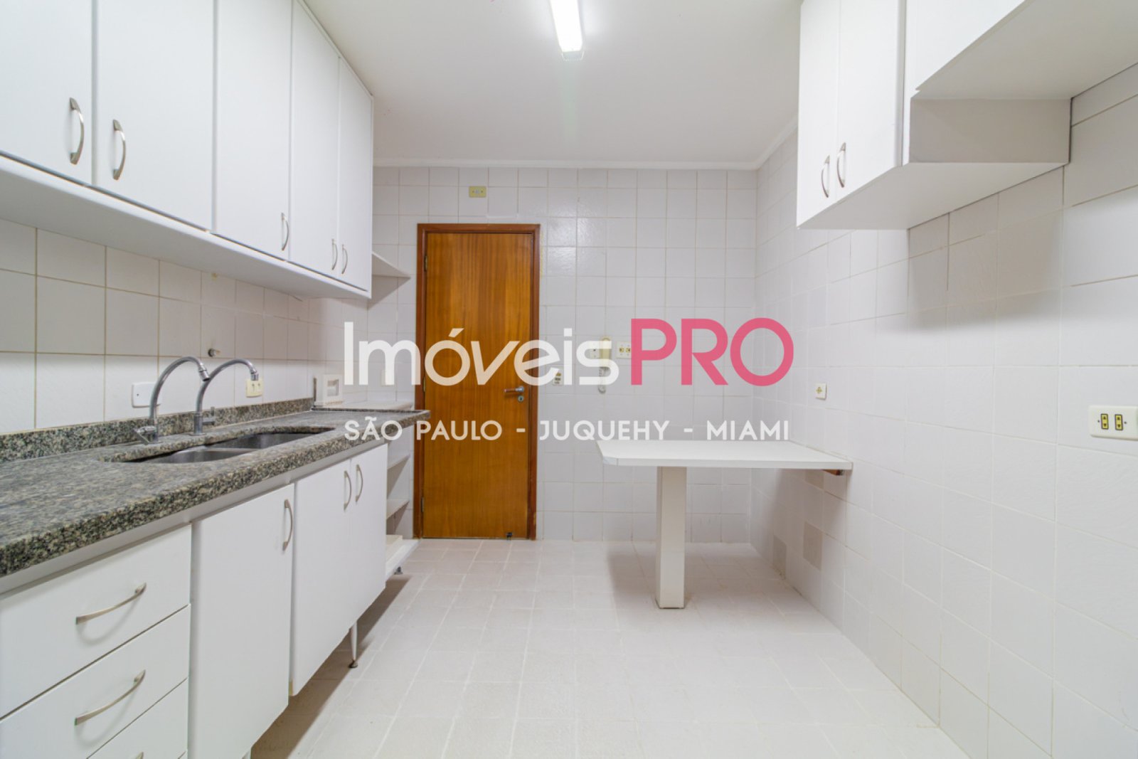 Foto :: https://assets.imoveispro.com.br/thumb/IP39773/apartamento-aluguel-moema_IP39773_35_1920x1080.jpg?