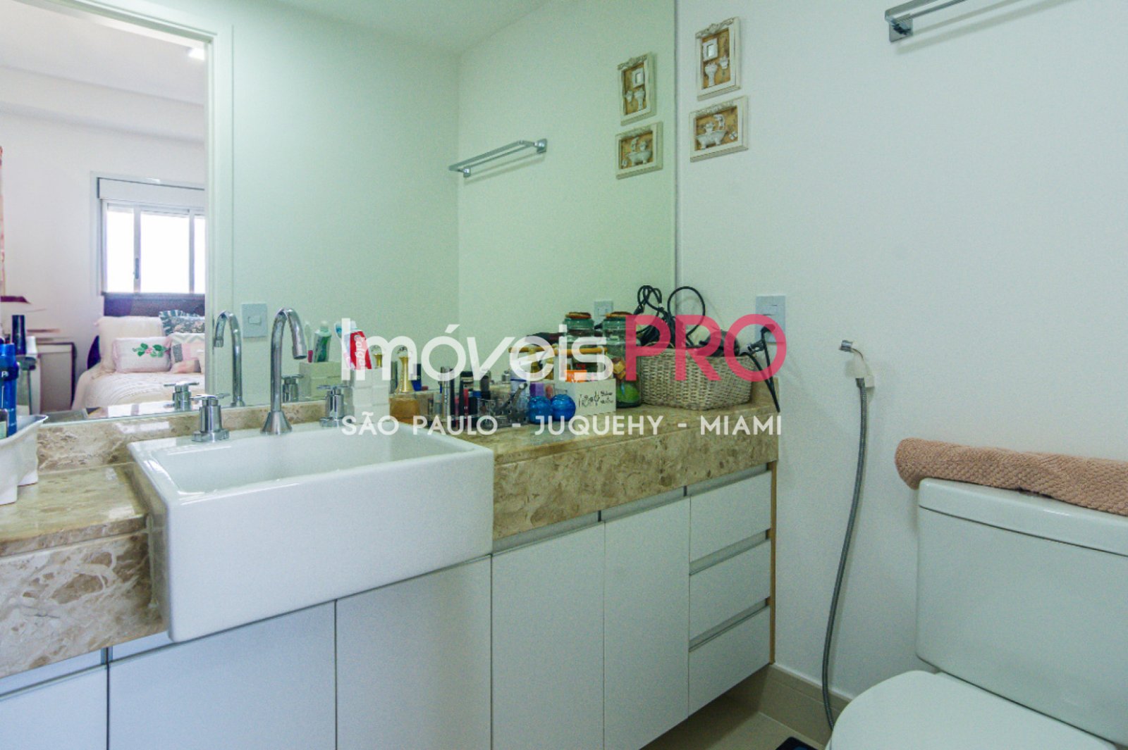 Foto :: IP39774