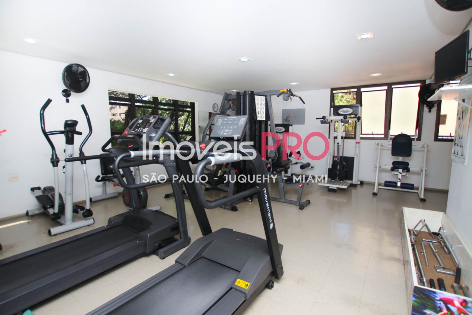 Foto :: https://assets.imoveispro.com.br/thumb/IP39786/apartamento-venda-moema-indios_IP39786_17_1920x1080.jpg?