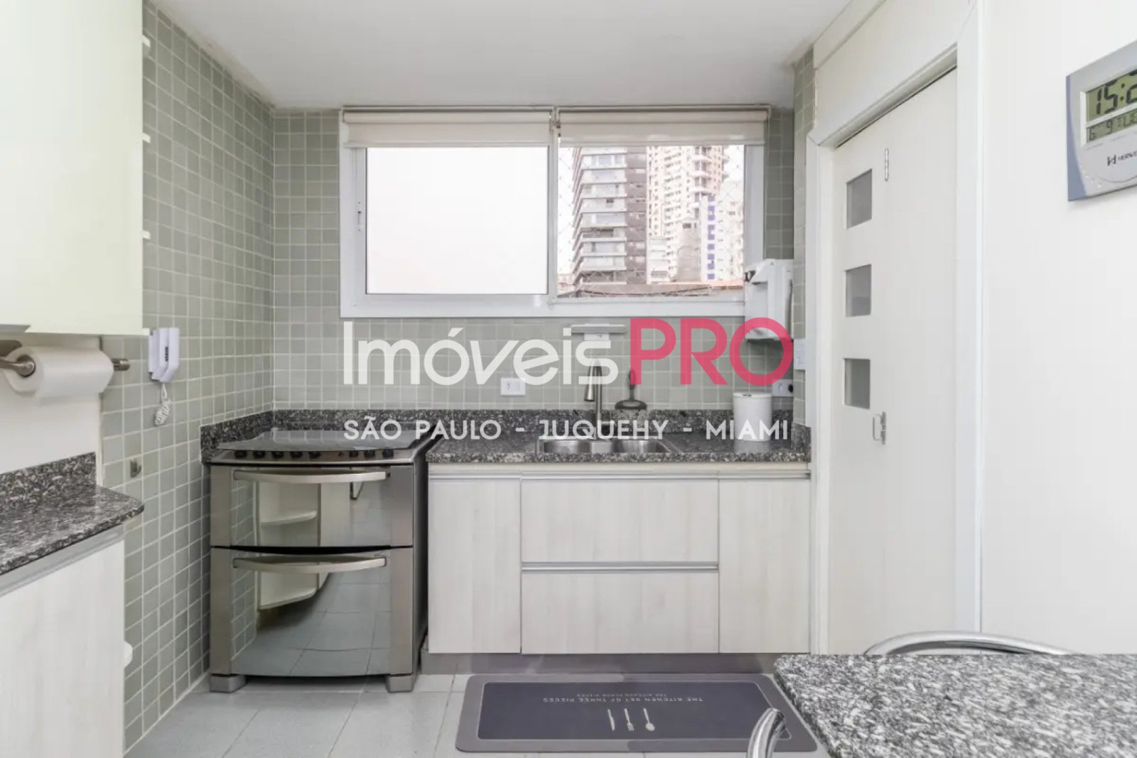 Foto :: https://assets.imoveispro.com.br/thumb/IP39788/apartamento-venda-itaim-bibi_IP39788_17_1920x1080.jpg?
