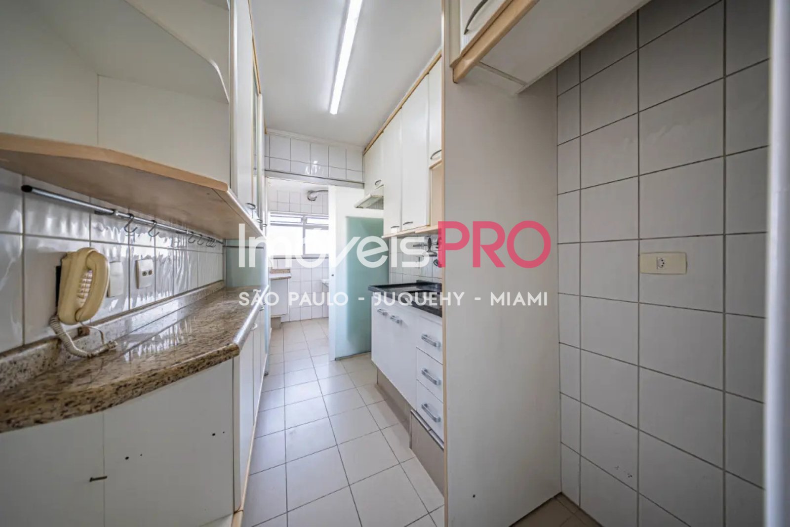 Foto :: https://assets.imoveispro.com.br/thumb/IP39790/apartamento-venda-vila-mariana_IP39790_29_1920x1080.jpg?