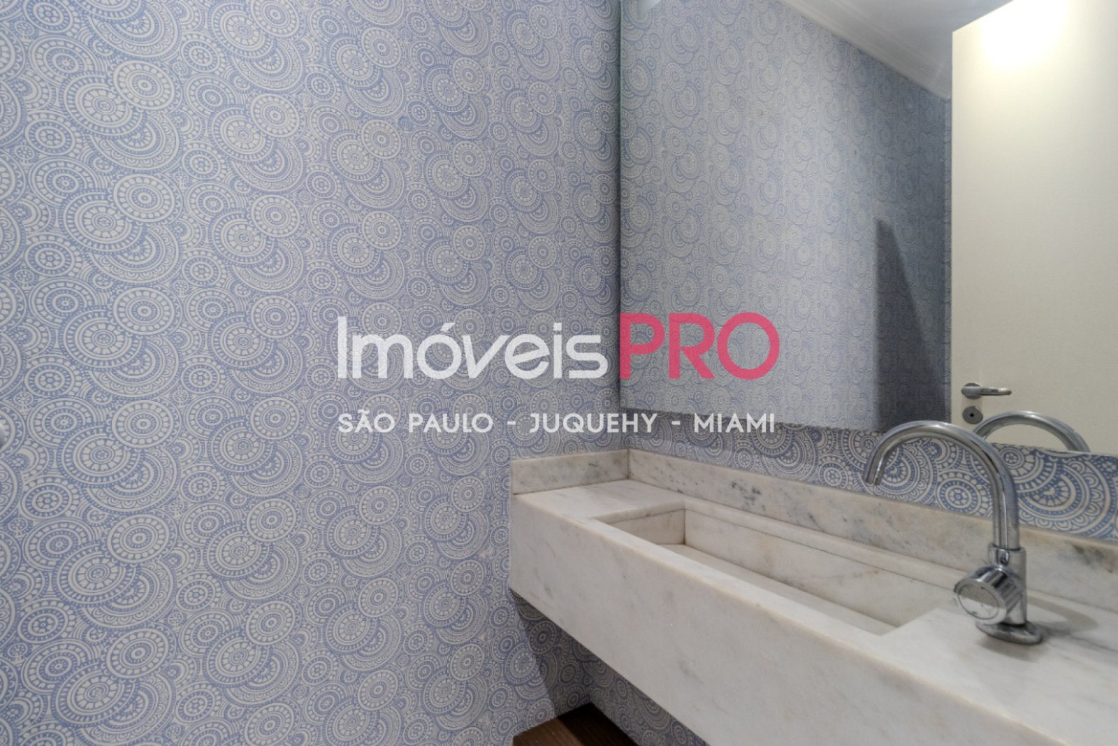 Foto :: https://assets.imoveispro.com.br/thumb/IP39808/apartamento-venda-campo-belo_IP39808_23_1920x1080.jpg?