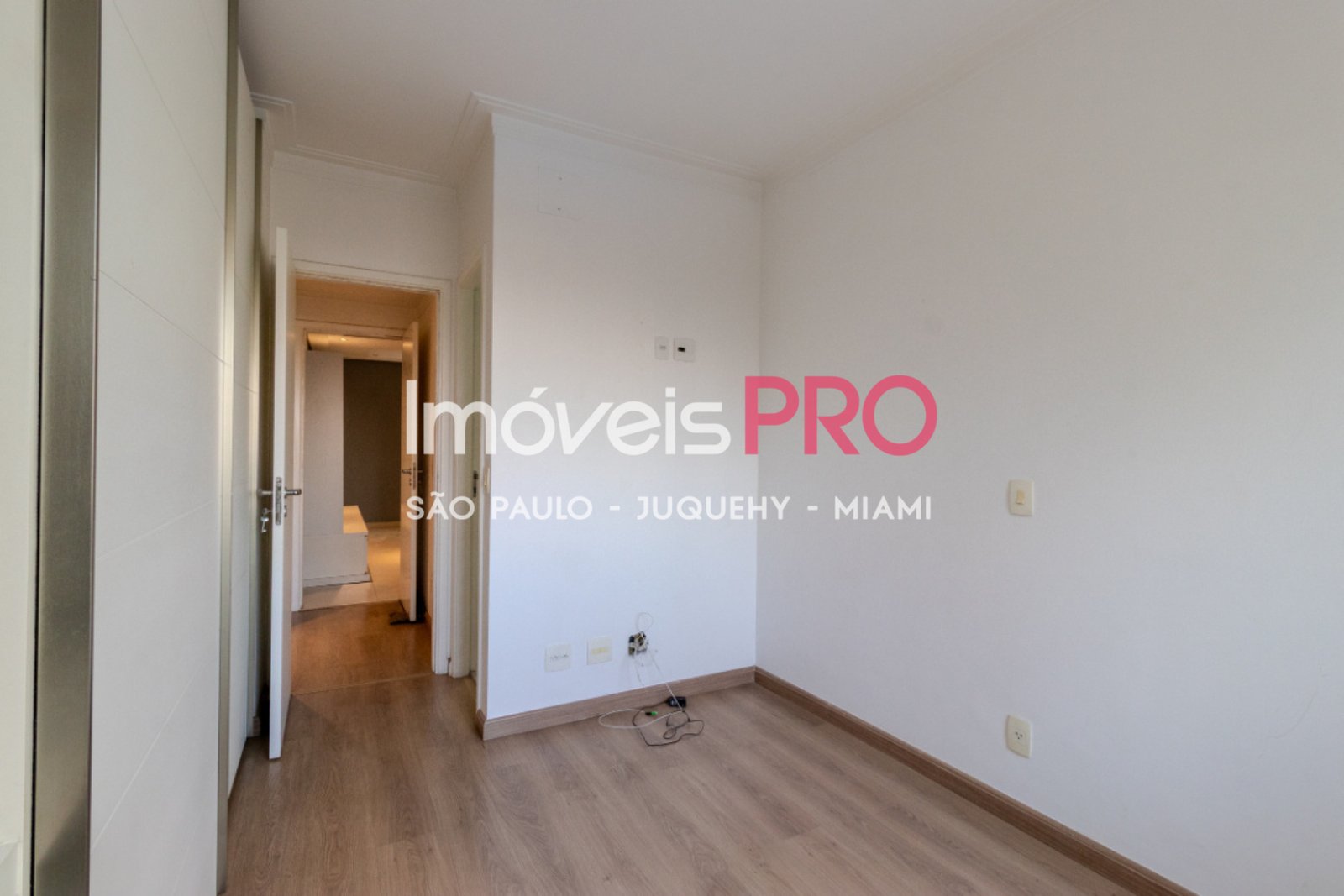 Foto :: https://assets.imoveispro.com.br/thumb/IP39808/apartamento-venda-campo-belo_IP39808_29_1920x1080.jpg?
