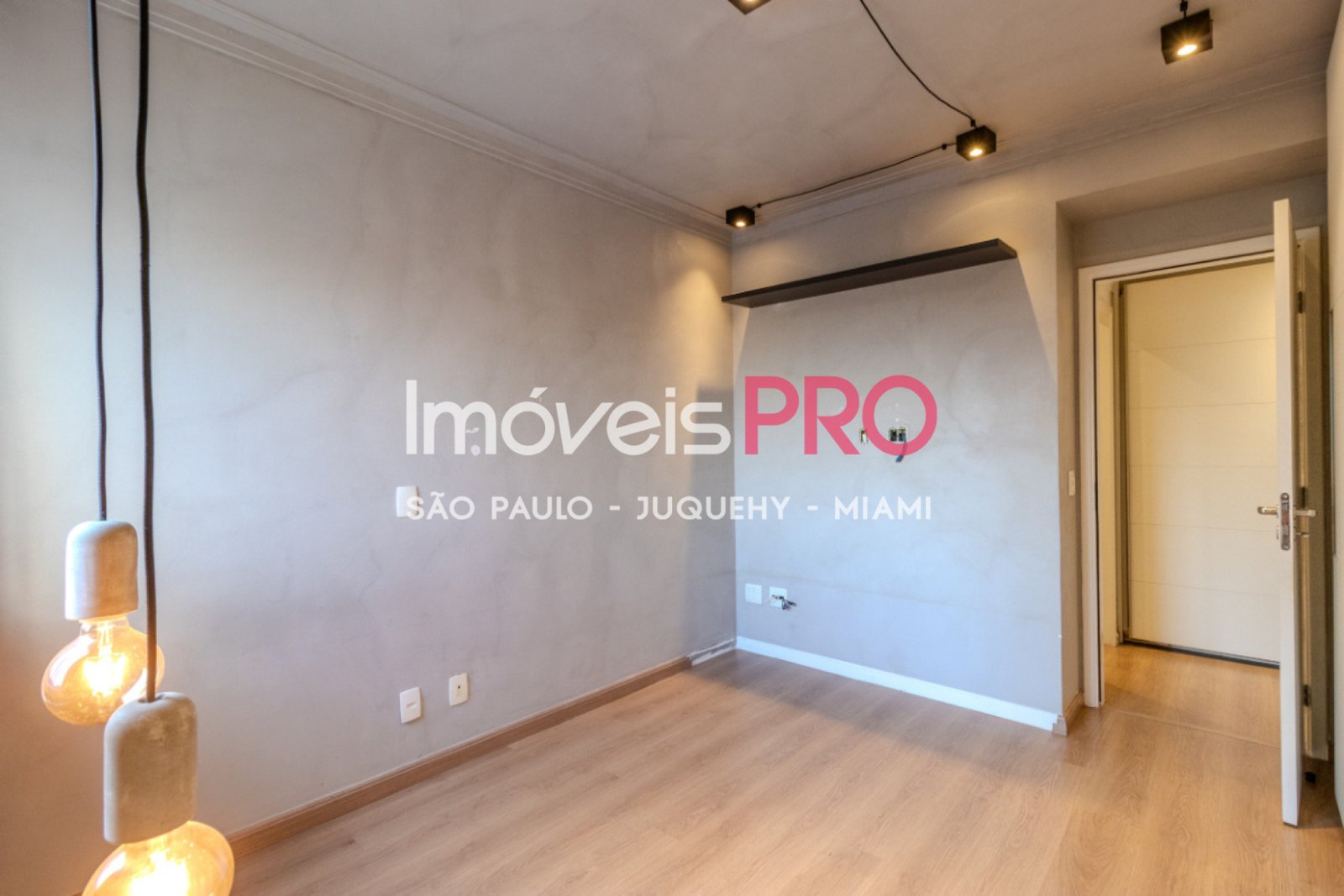 Foto :: https://assets.imoveispro.com.br/thumb/IP39808/apartamento-venda-campo-belo_IP39808_35_1920x1080.jpg?