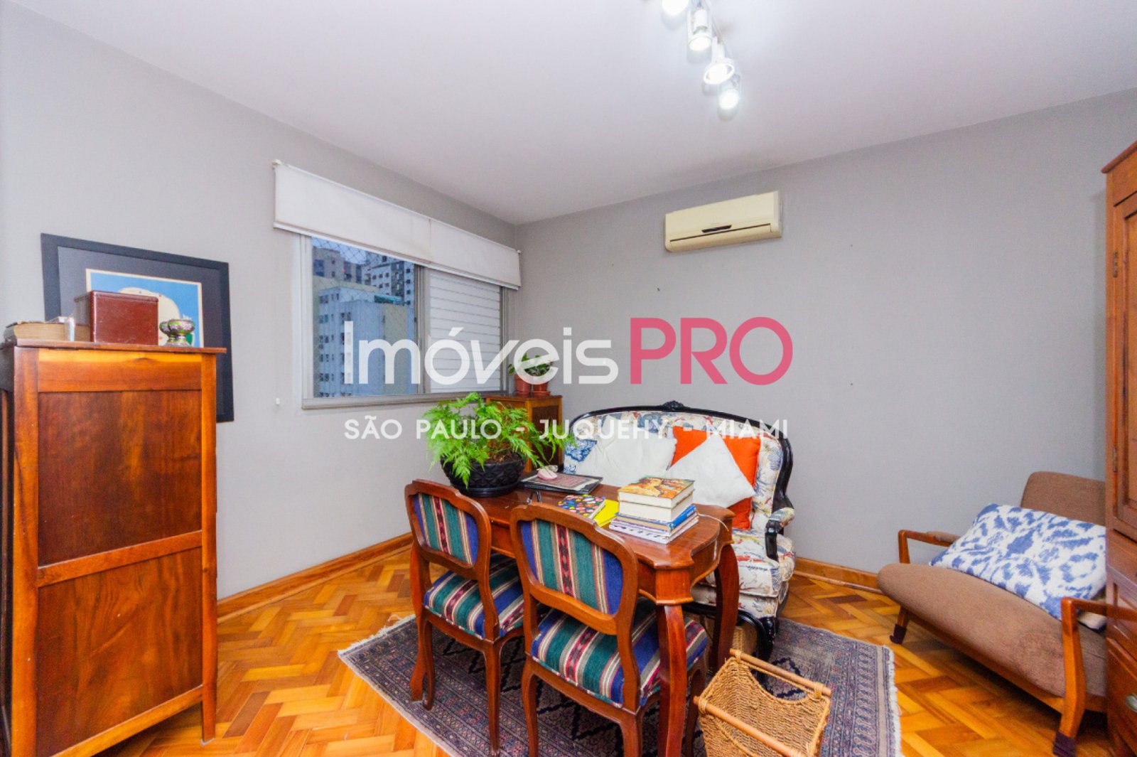 Foto :: https://assets.imoveispro.com.br/thumb/IP39815/apartamento-venda-campo-belo_IP39815_11_1920x1080.jpg?